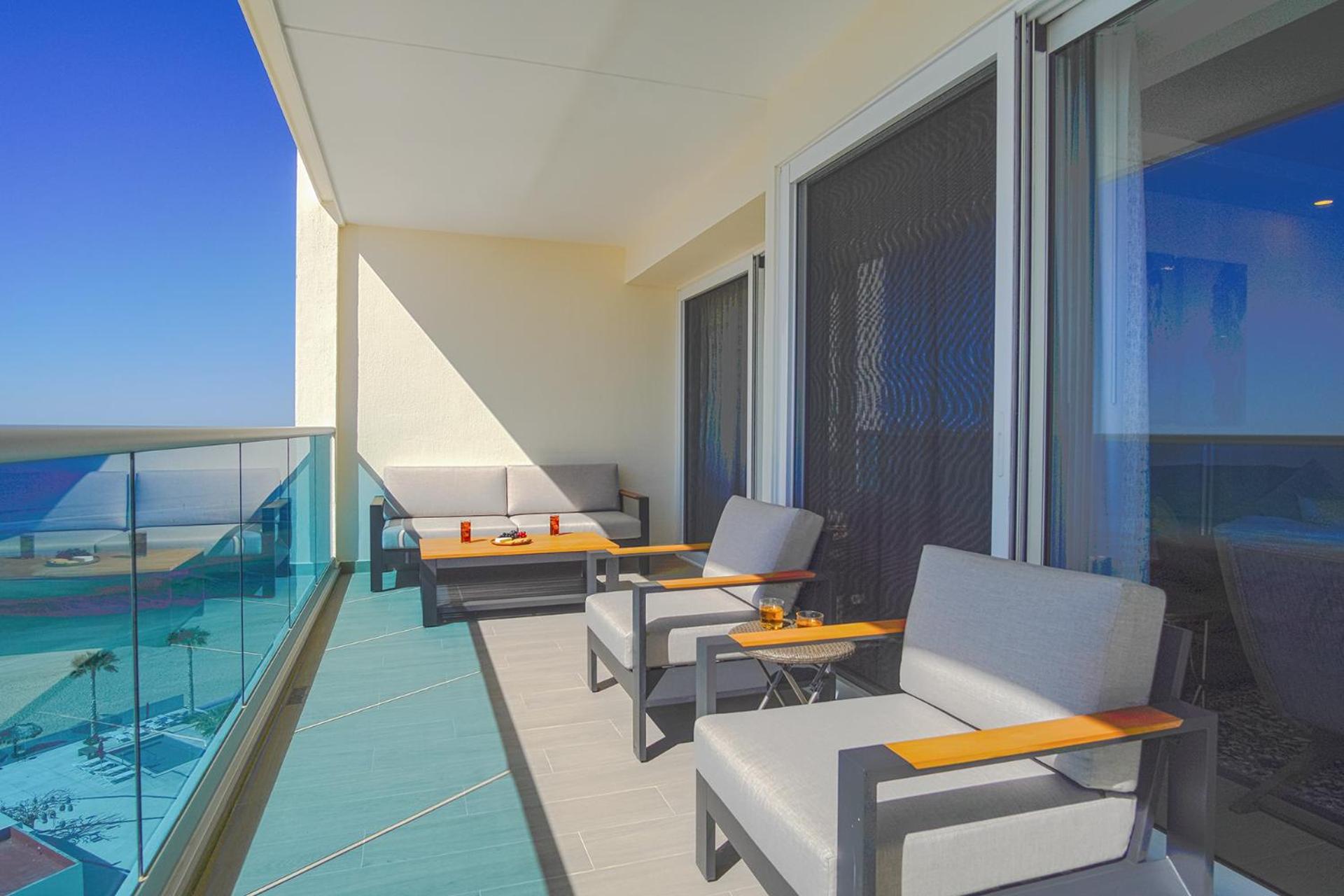 Looking for the perfect scape from the city? Peaceful 2 bedroom condo Verano 804