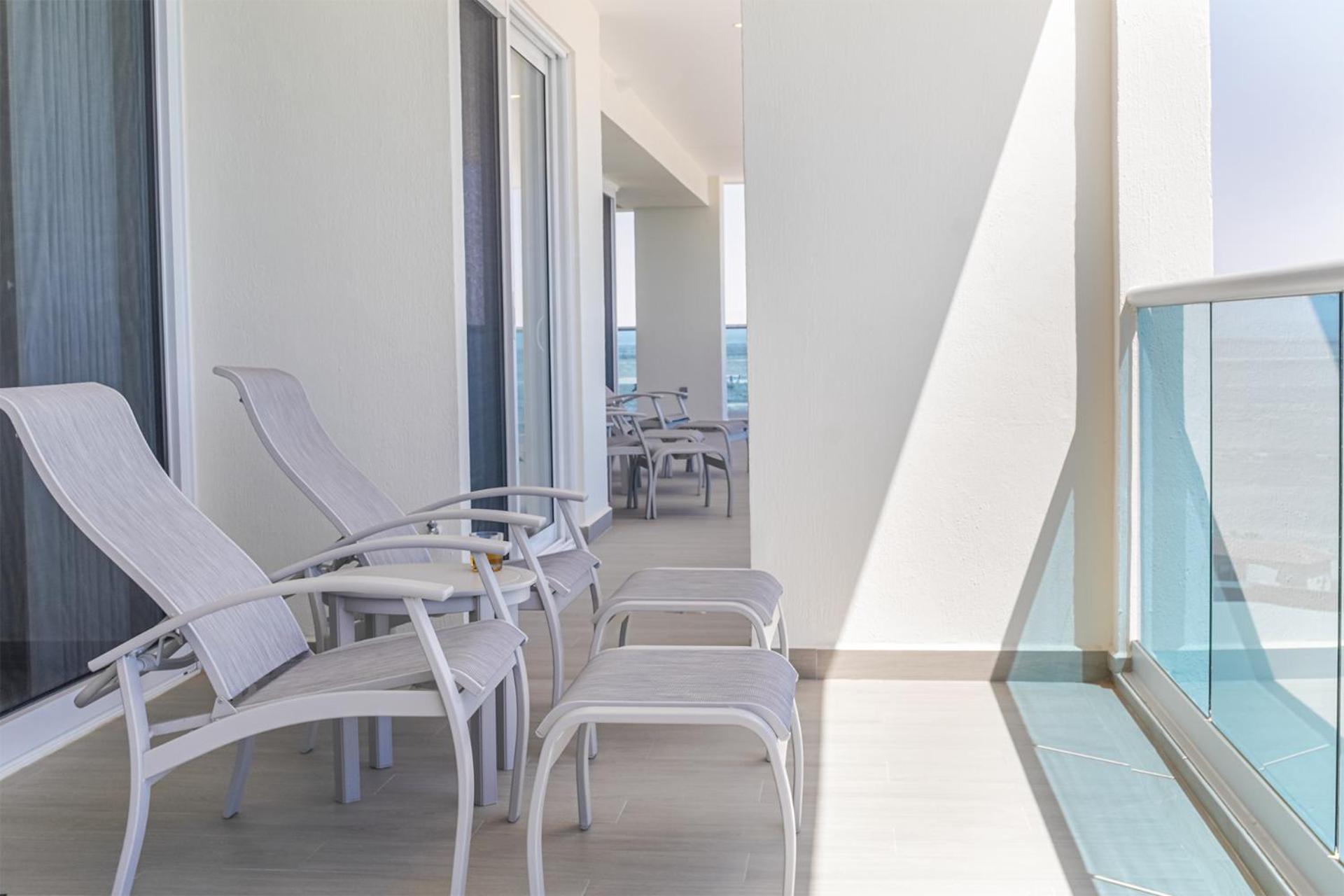 Imagine coming to this gorgeous 2 bedroom condo E1002