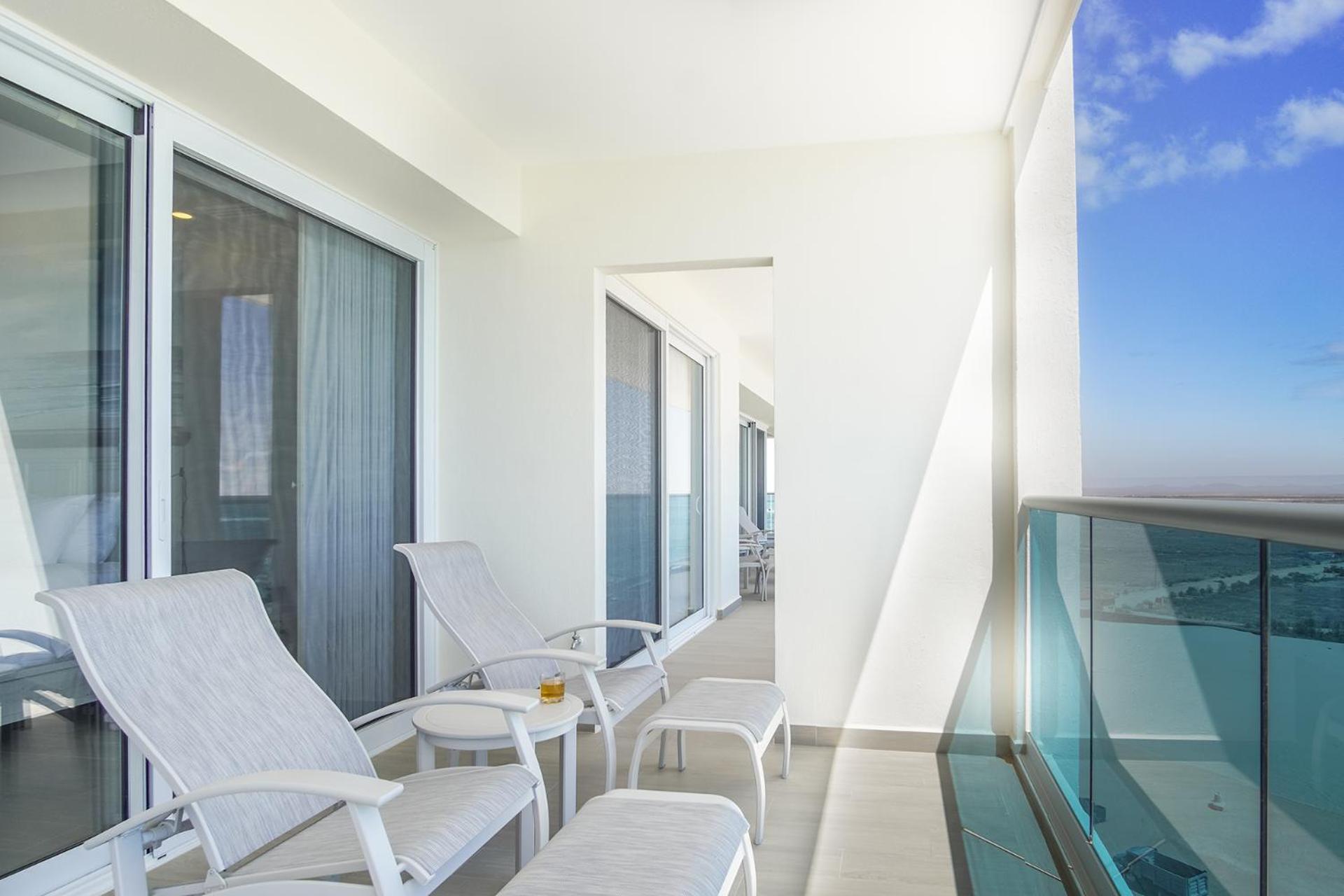Imagine coming to this gorgeous 2 bedroom condo E1002