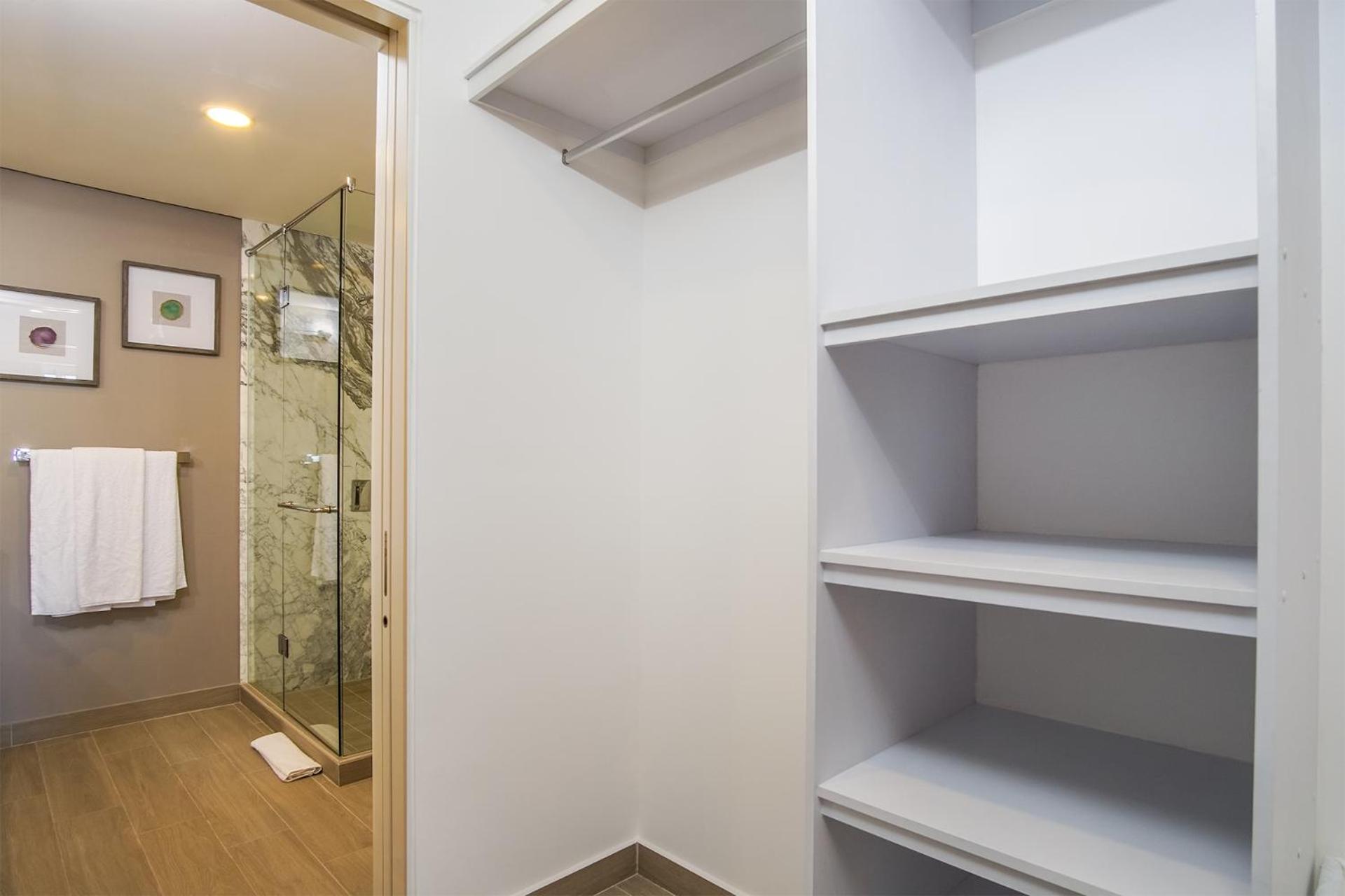 Phenomenal 3 bedroom condo Encantame Tower E 101