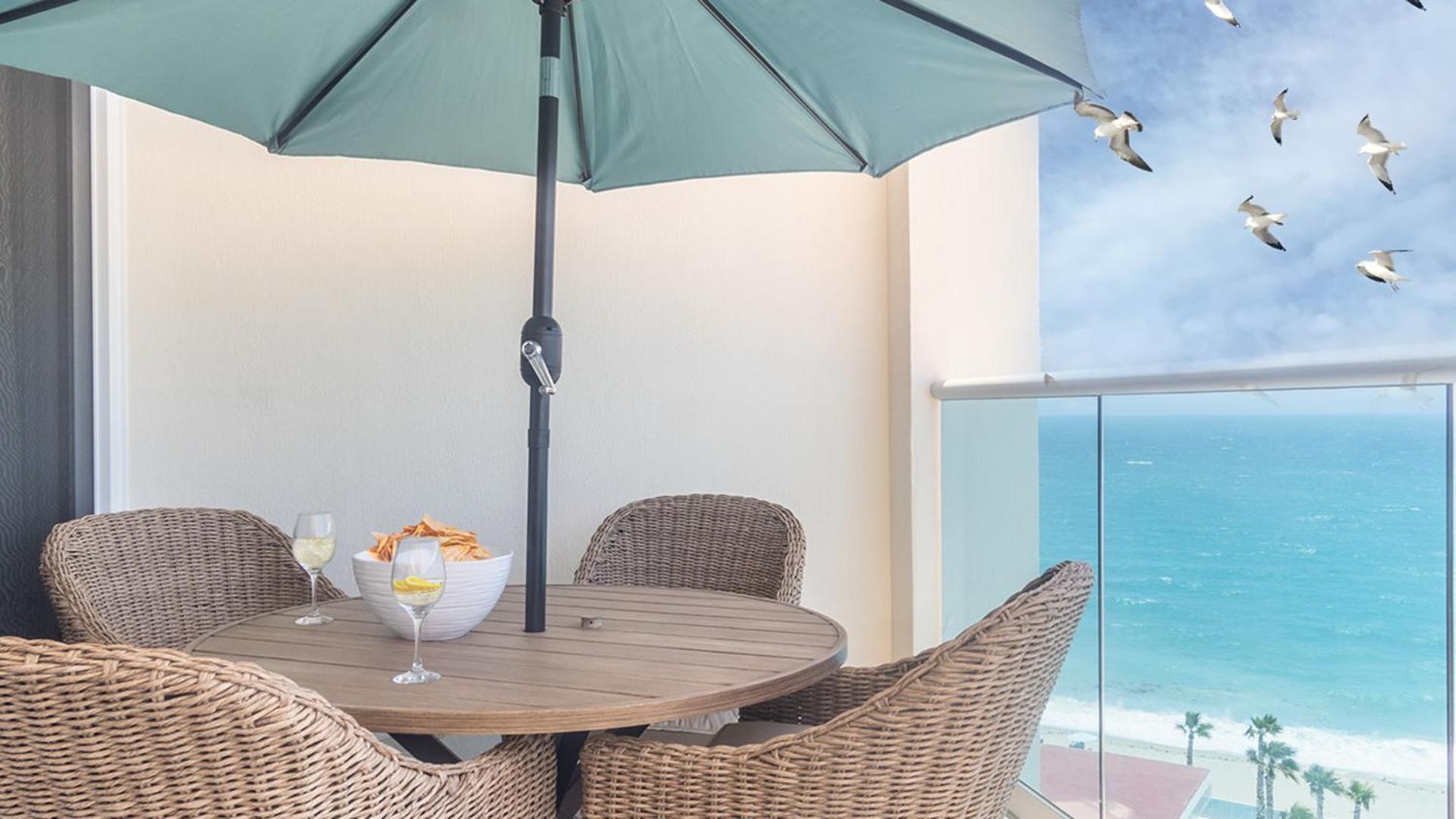 Exceptional one bedroom condominium Viento 803 - Encantame Towers