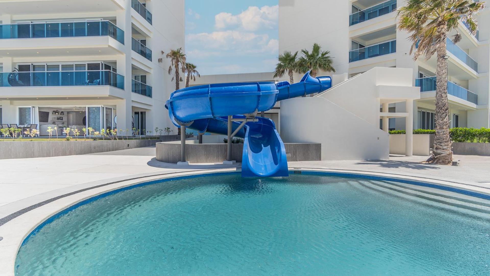 Exceptional one bedroom condominium Viento 803 - Encantame Towers