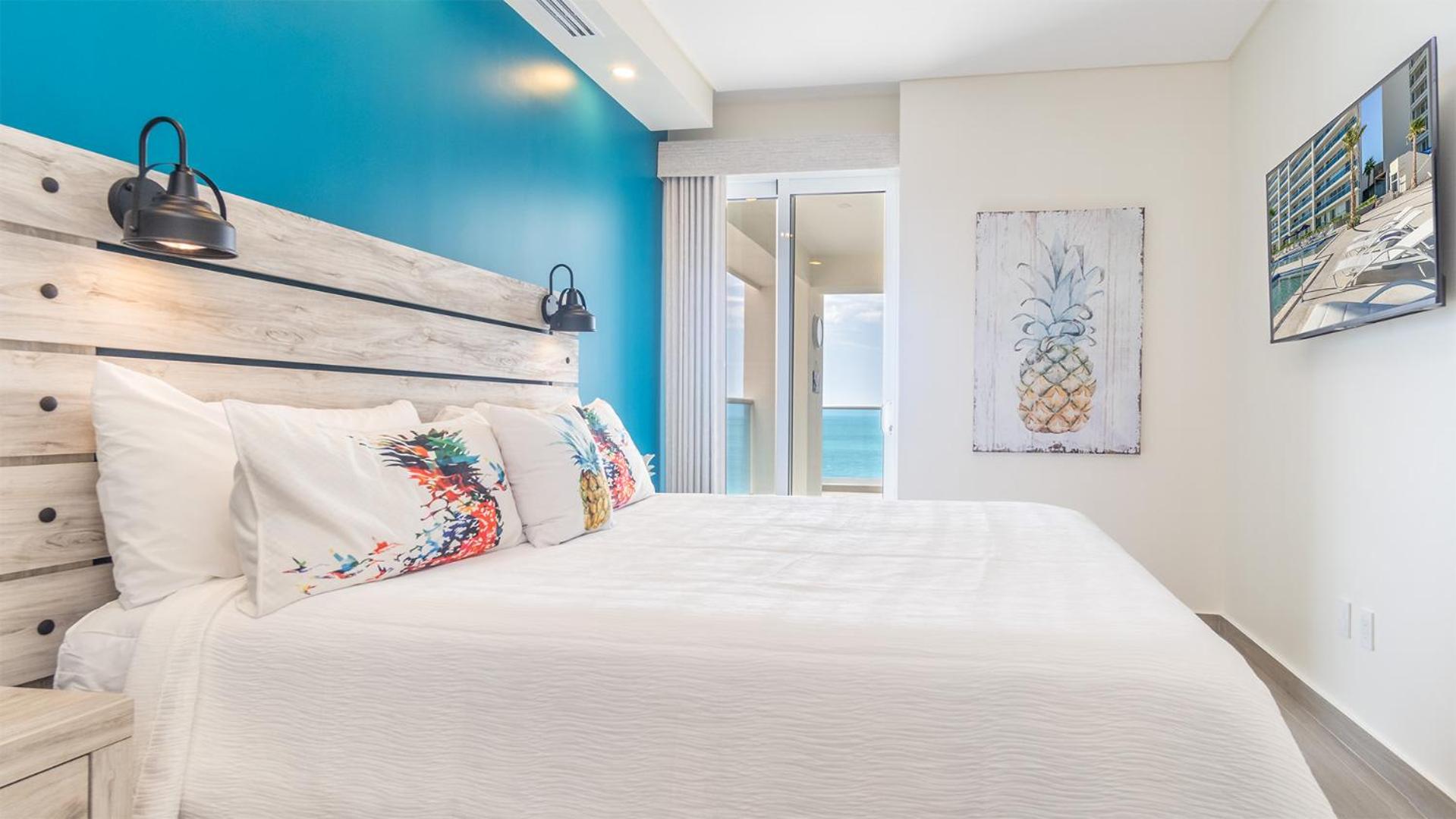 Luxury modern condo at Encantame Towers W1405