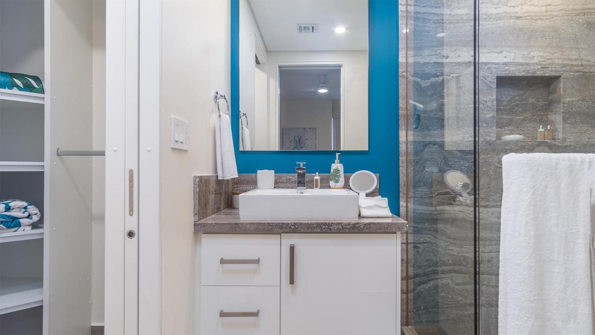Luxury modern condo at Encantame Towers W1405
