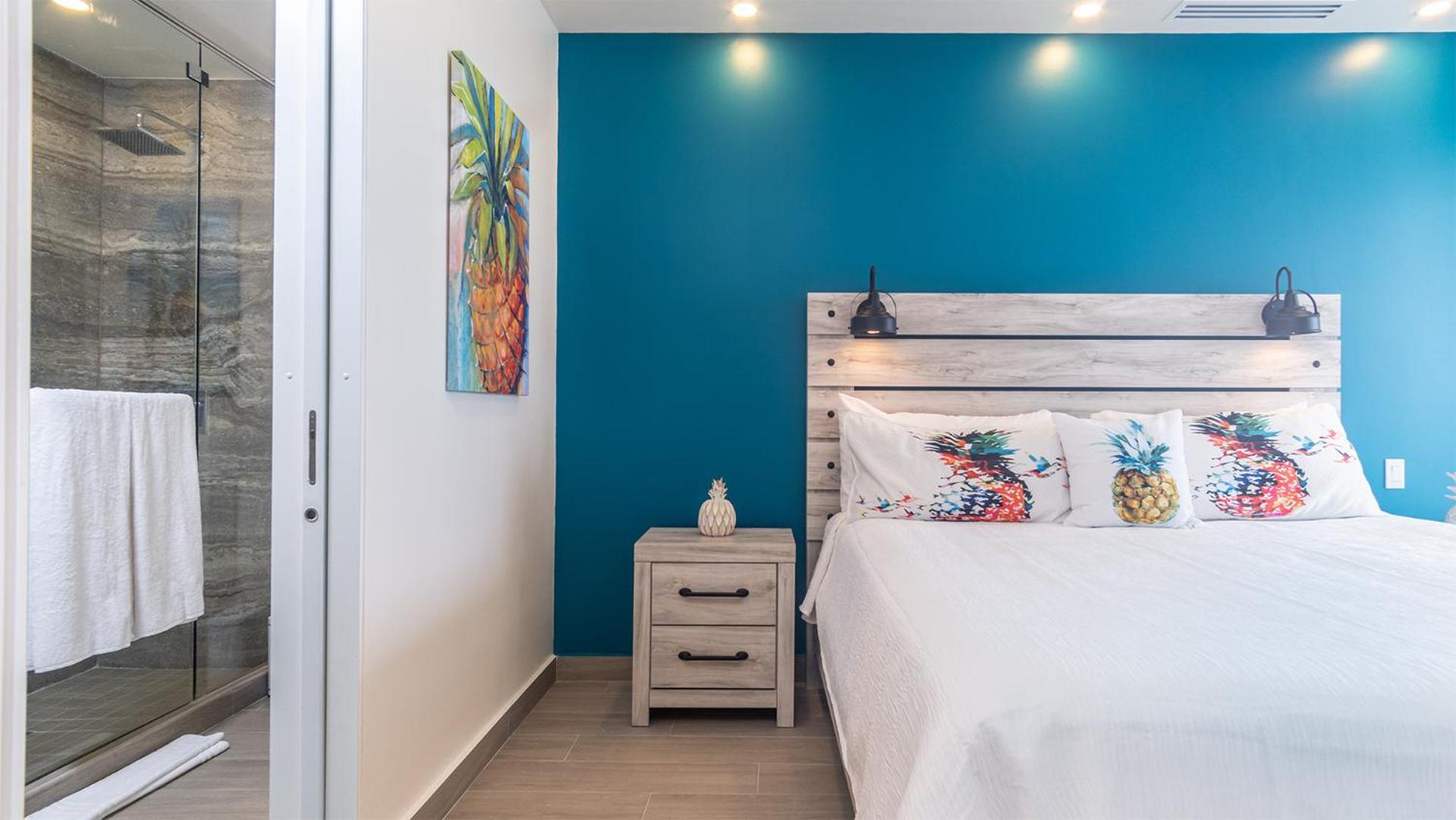 Luxury modern condo at Encantame Towers W1405