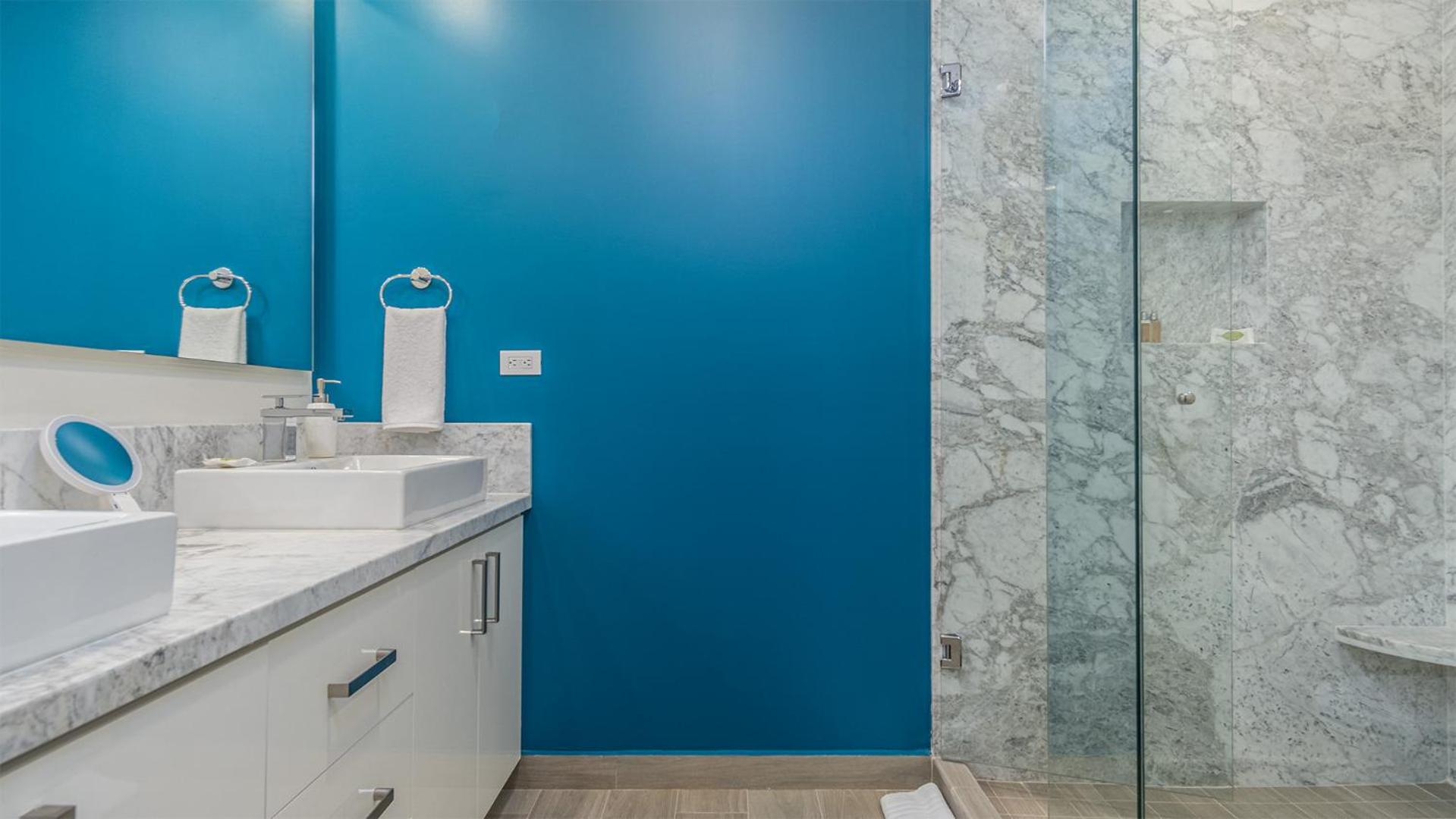 Luxury modern condo at Encantame Towers W1405