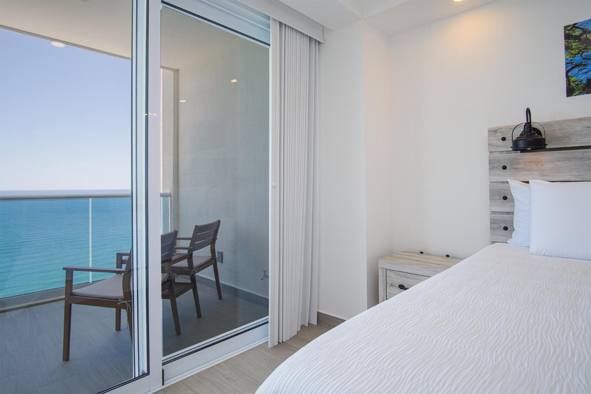 Lovely 1BR condo at Encantame Towers Velero 2303