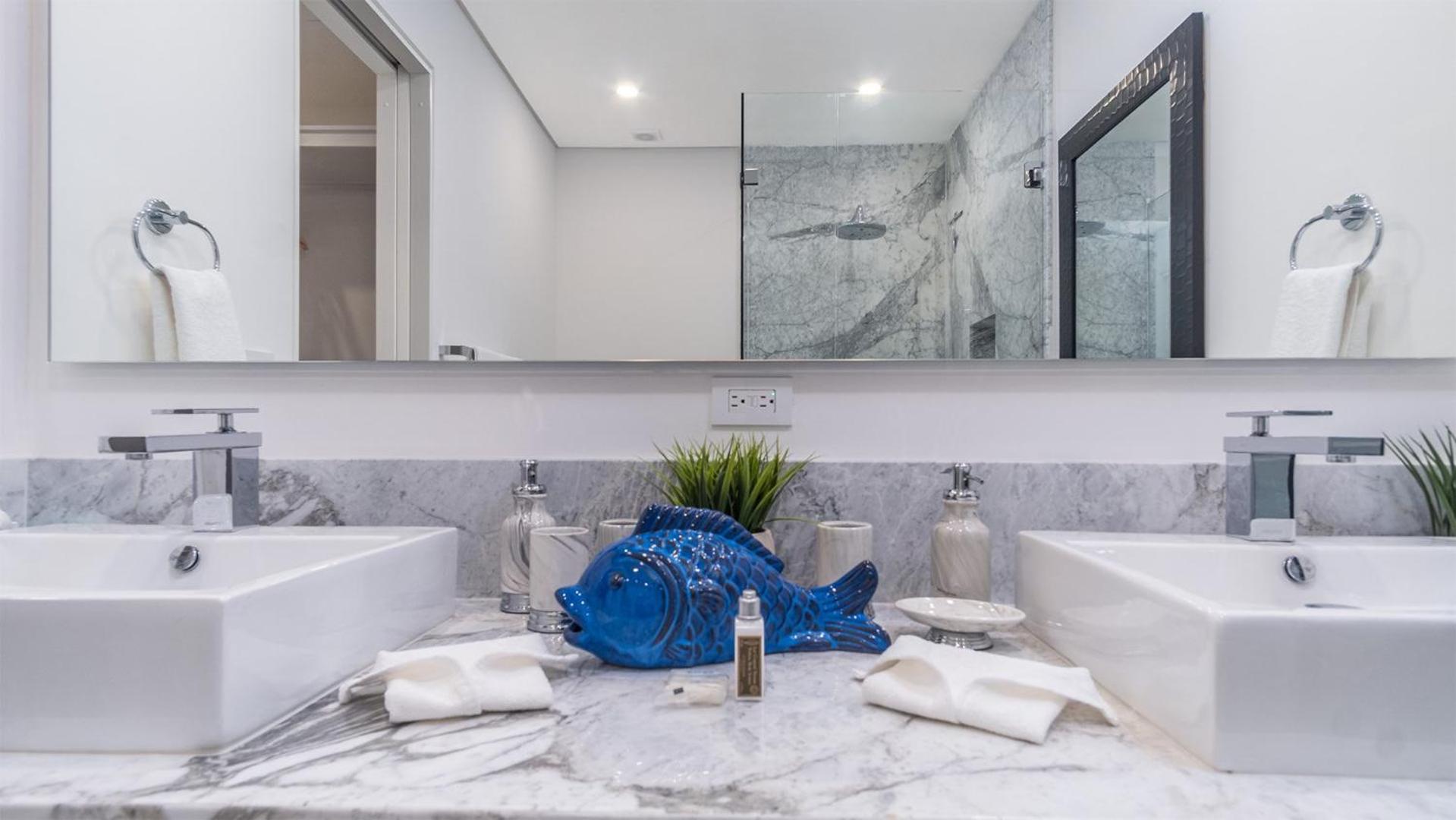Beautiful two bedroom condo - Viento 2104