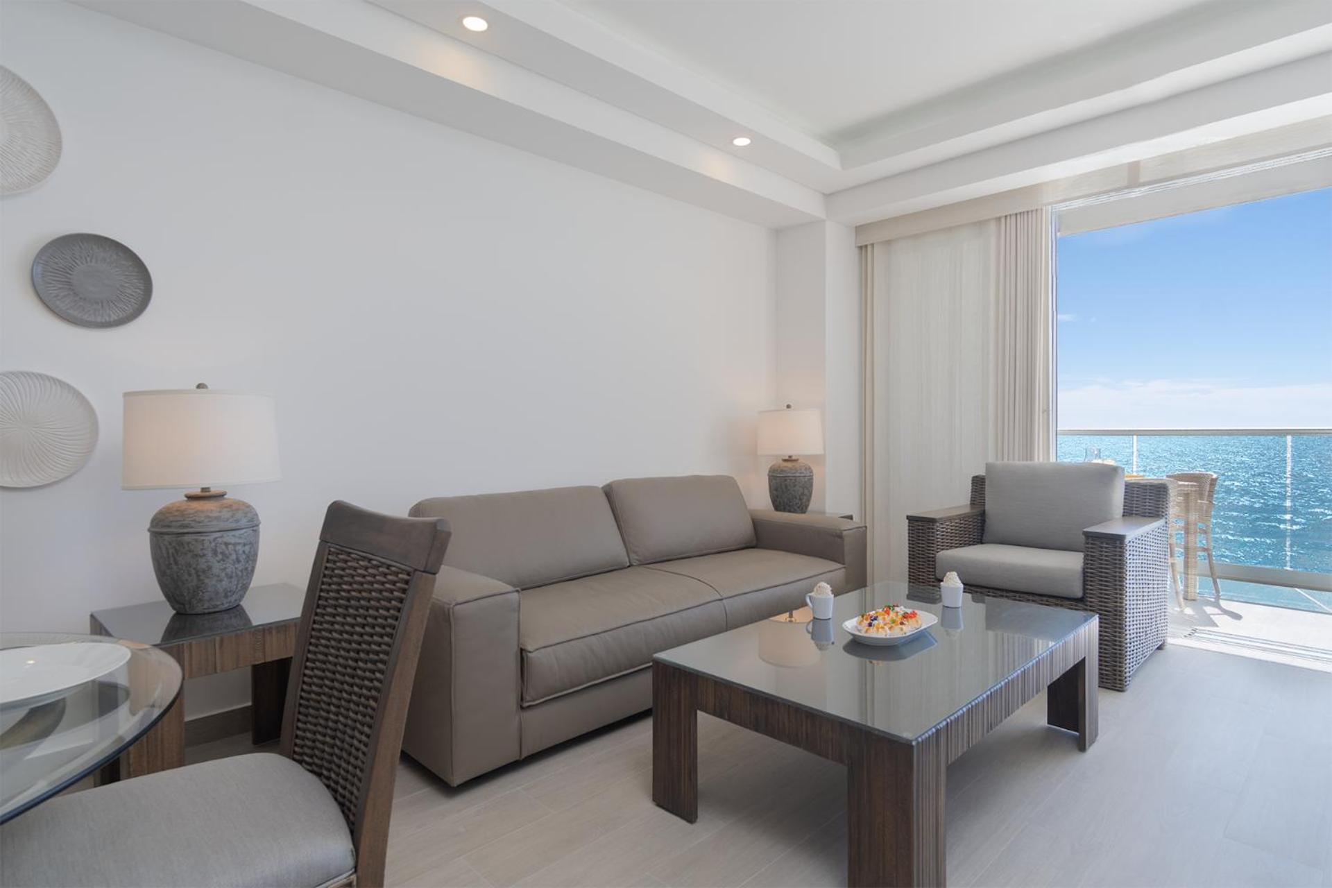 Splash in The New Lazy River/Stay in Modern Luxury Encantame C-403