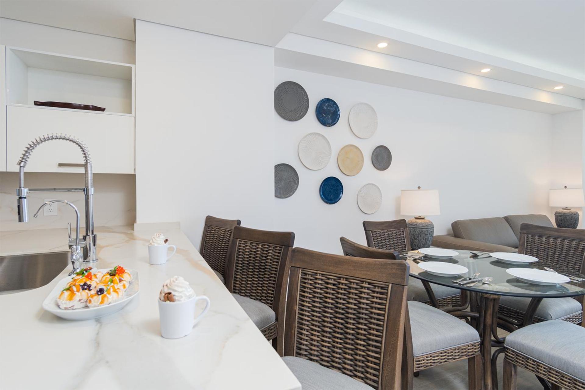 Splash in The New Lazy River/Stay in Modern Luxury Encantame C-403