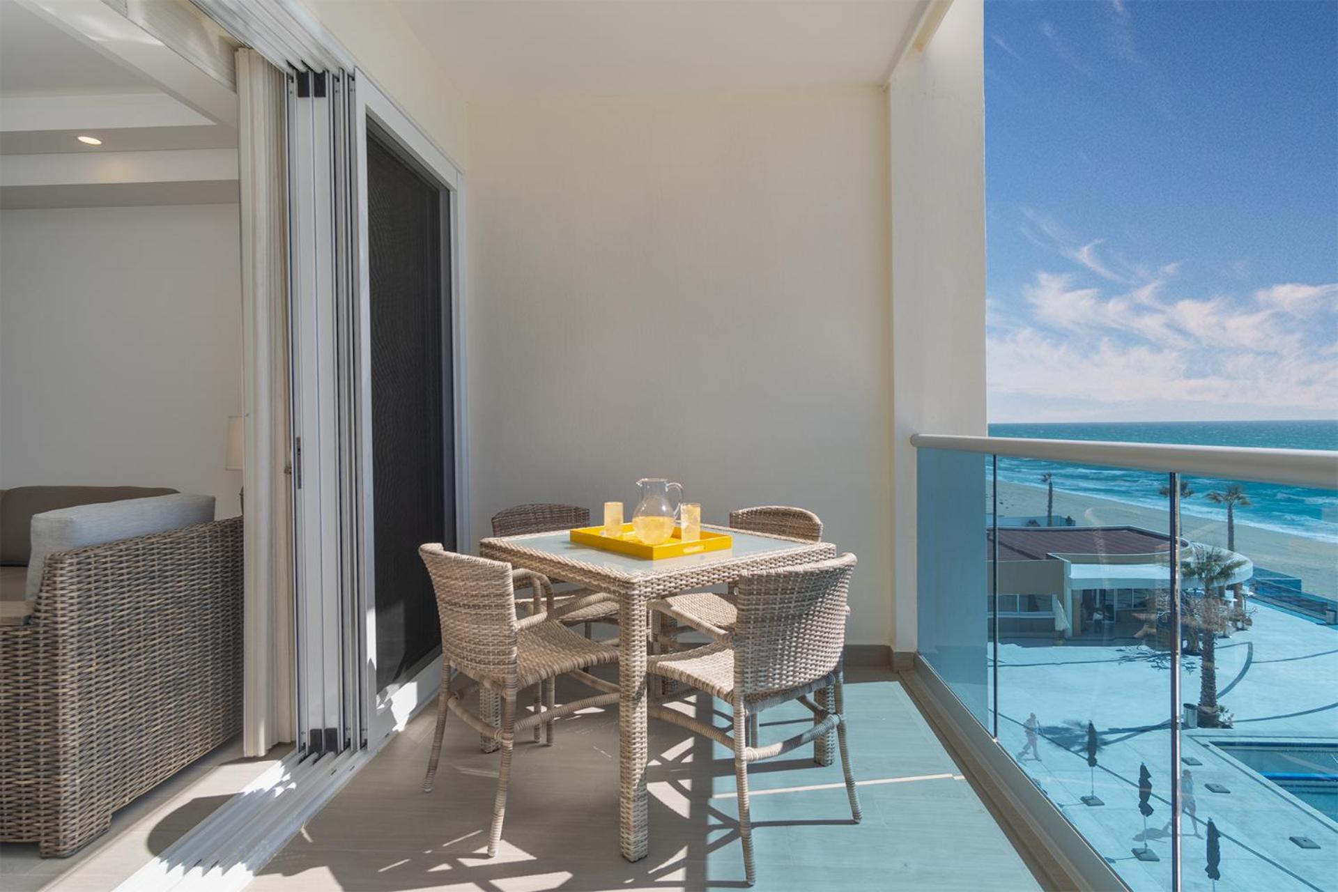 Splash in The New Lazy River/Stay in Modern Luxury Encantame C-403
