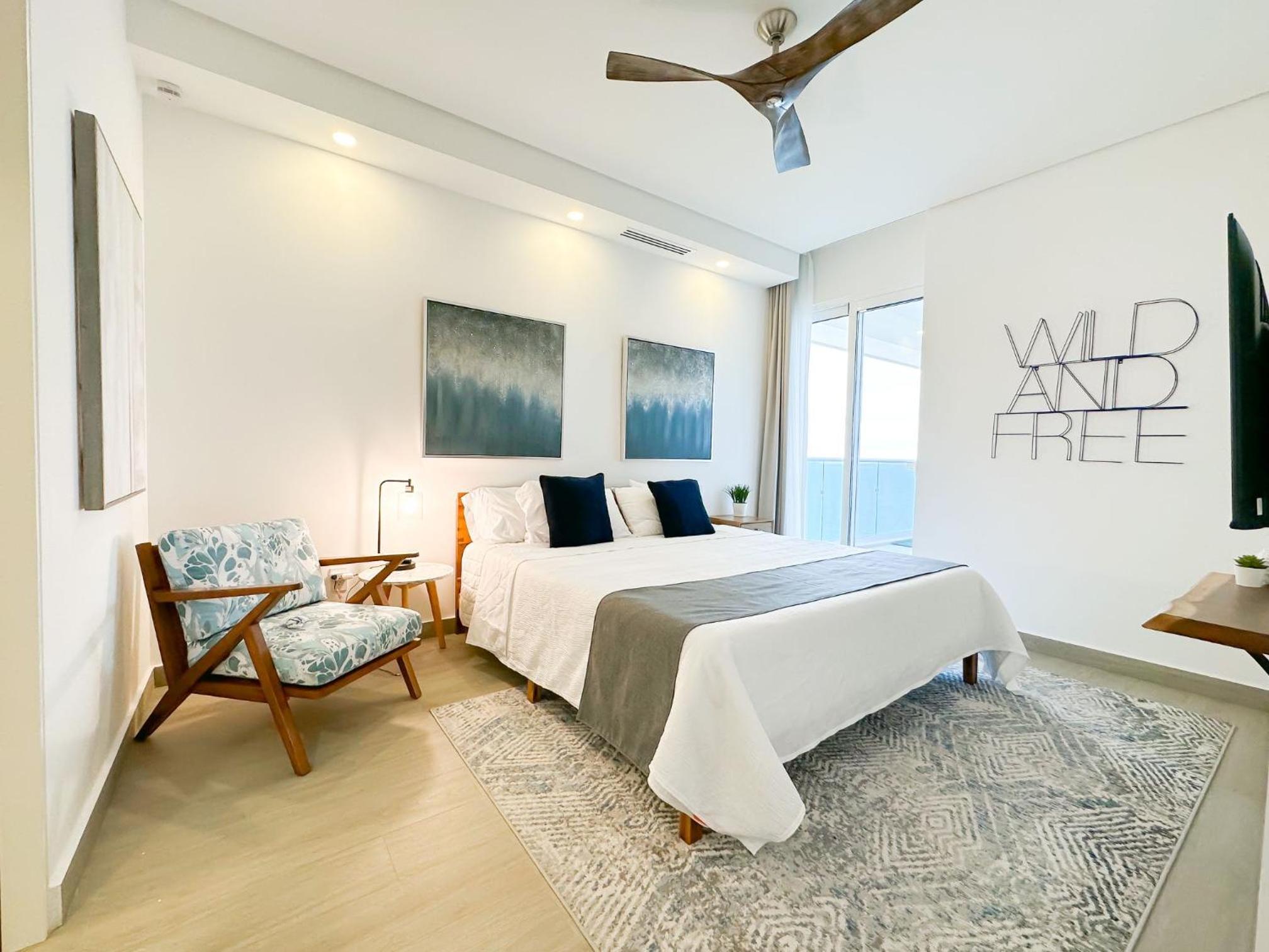 Stunning 2 bedroom Corner Beach Front Condominium Encantame C-1105