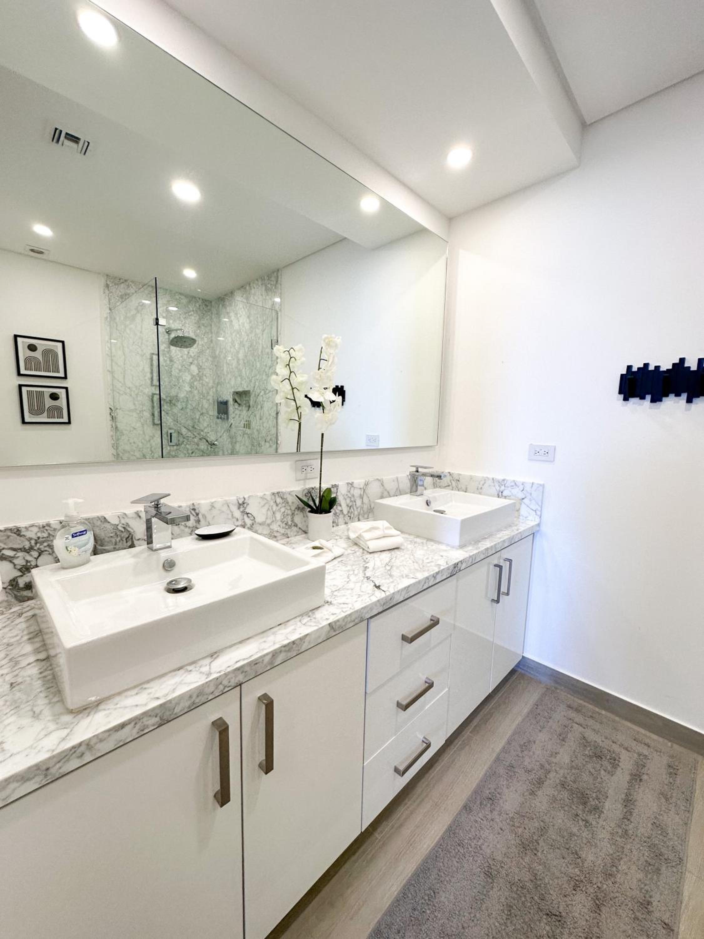 Stunning 2 bedroom Corner Beach Front Condominium Encantame C-1105