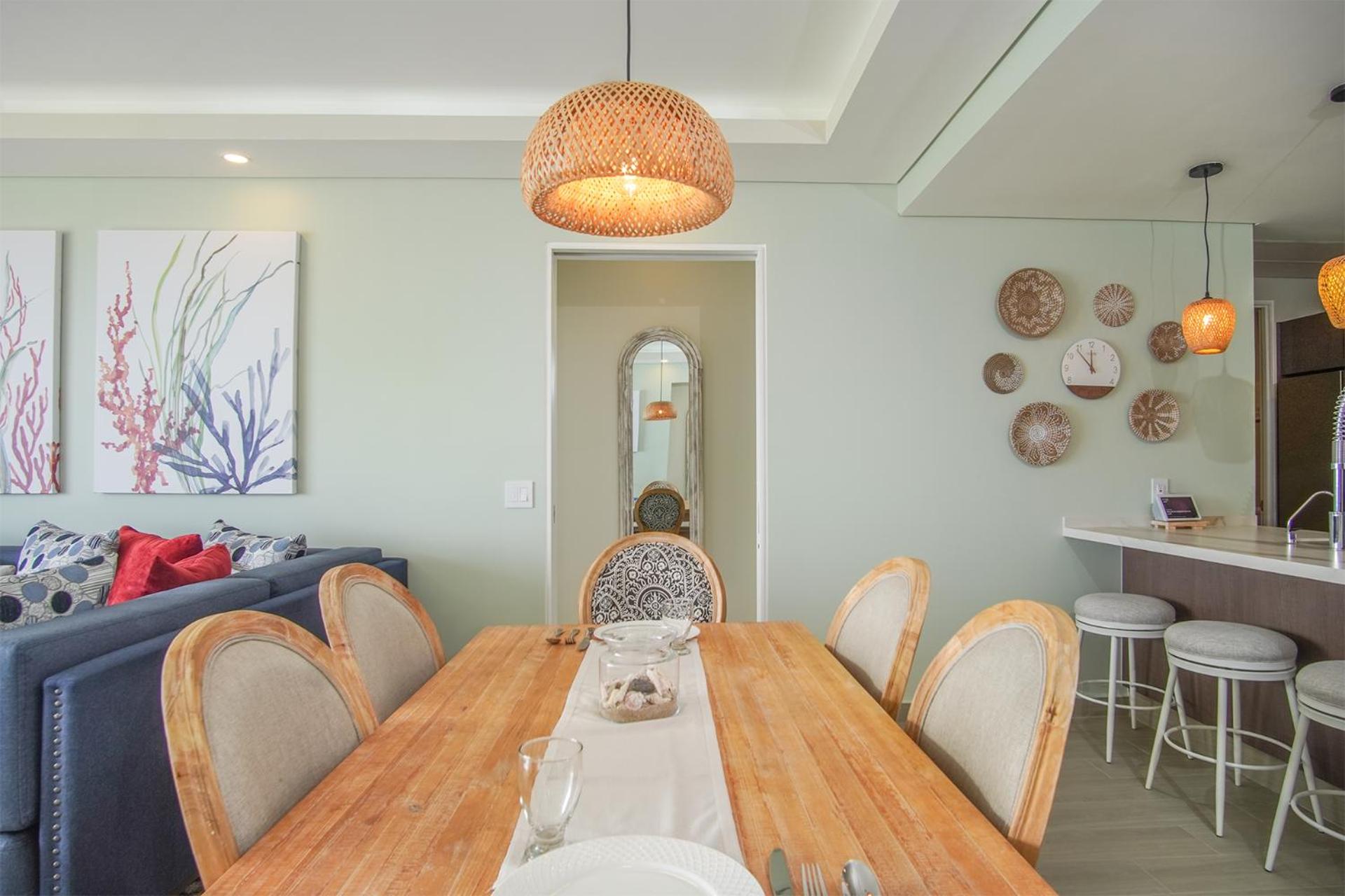 Beautiful 2 bedroom condo Encantame Tower E 802