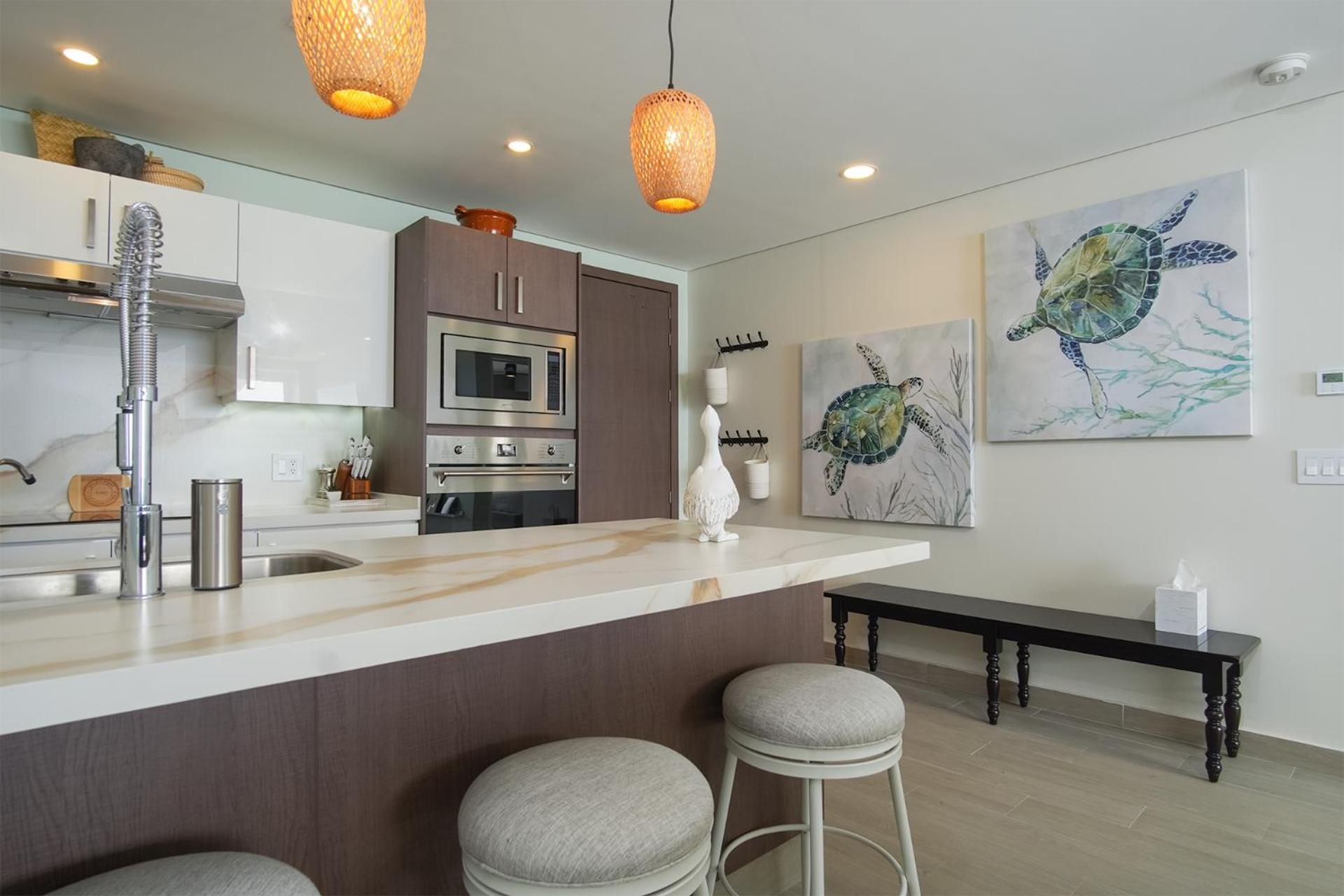 Beautiful 2 bedroom condo Encantame Tower E 802