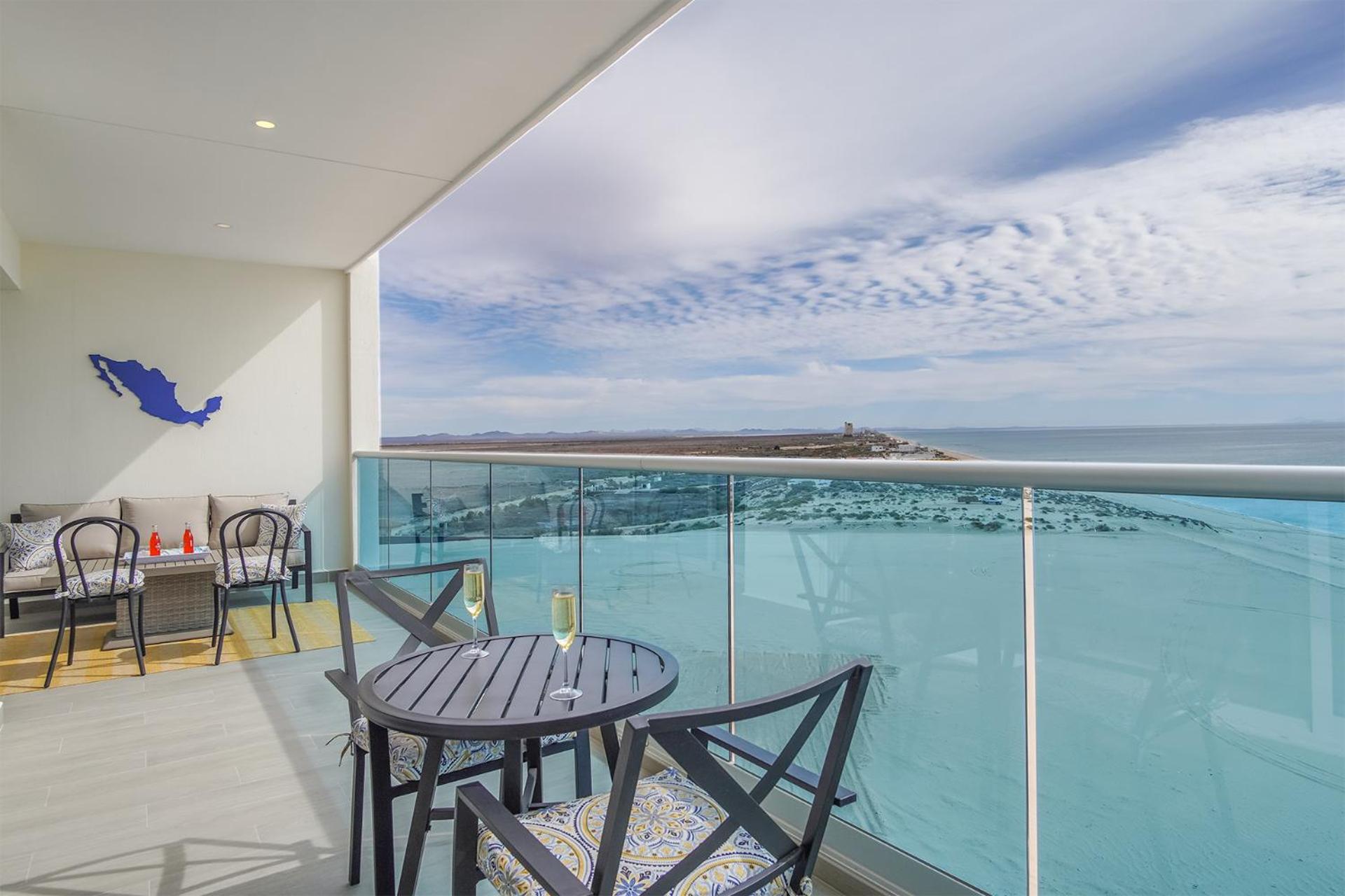 Beautiful 2 bedroom condo Encantame Tower E 802