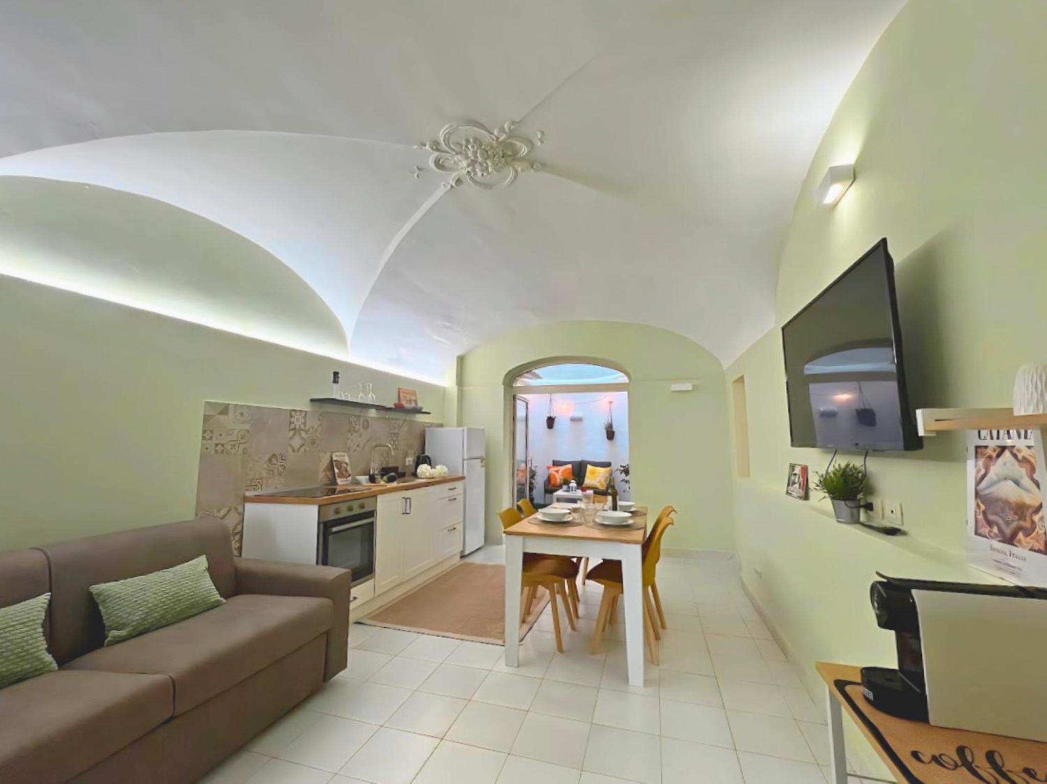 Giatì Studio - Cortile Privato & Metro