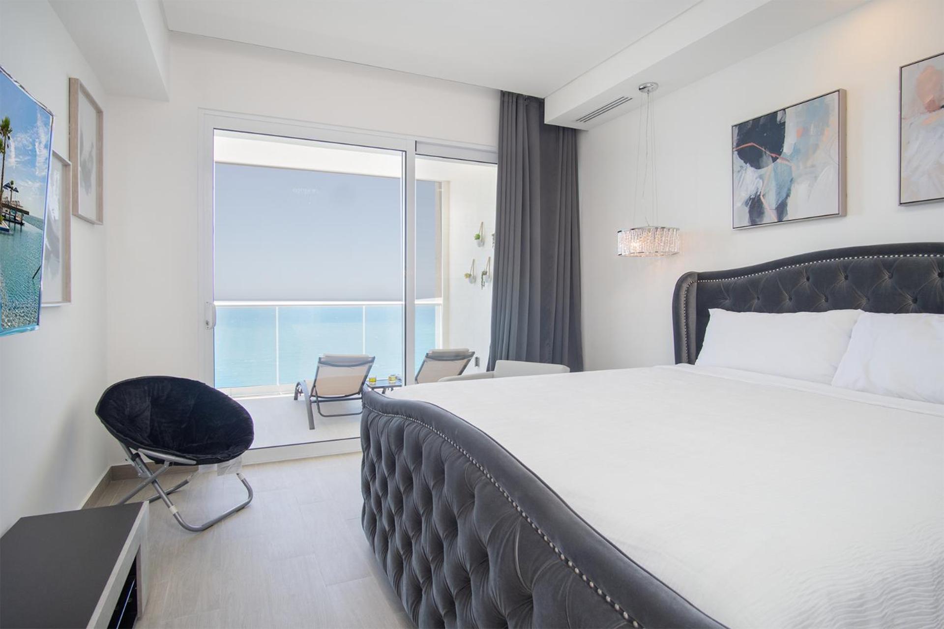 Splash in The New Lazy River and Sleep In Luxury Encantame C2102