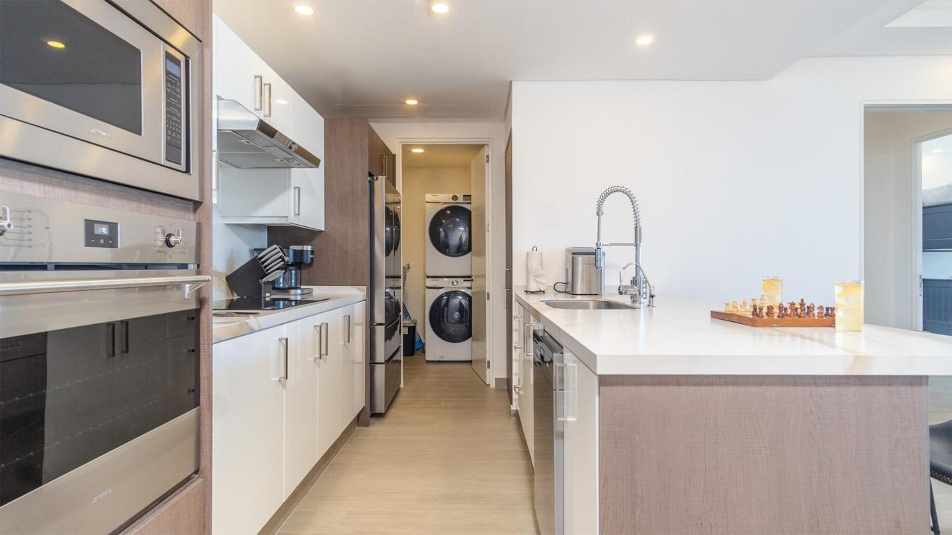 Distinctive Elegance 2 Bedroom Unit Encantame Viento 202