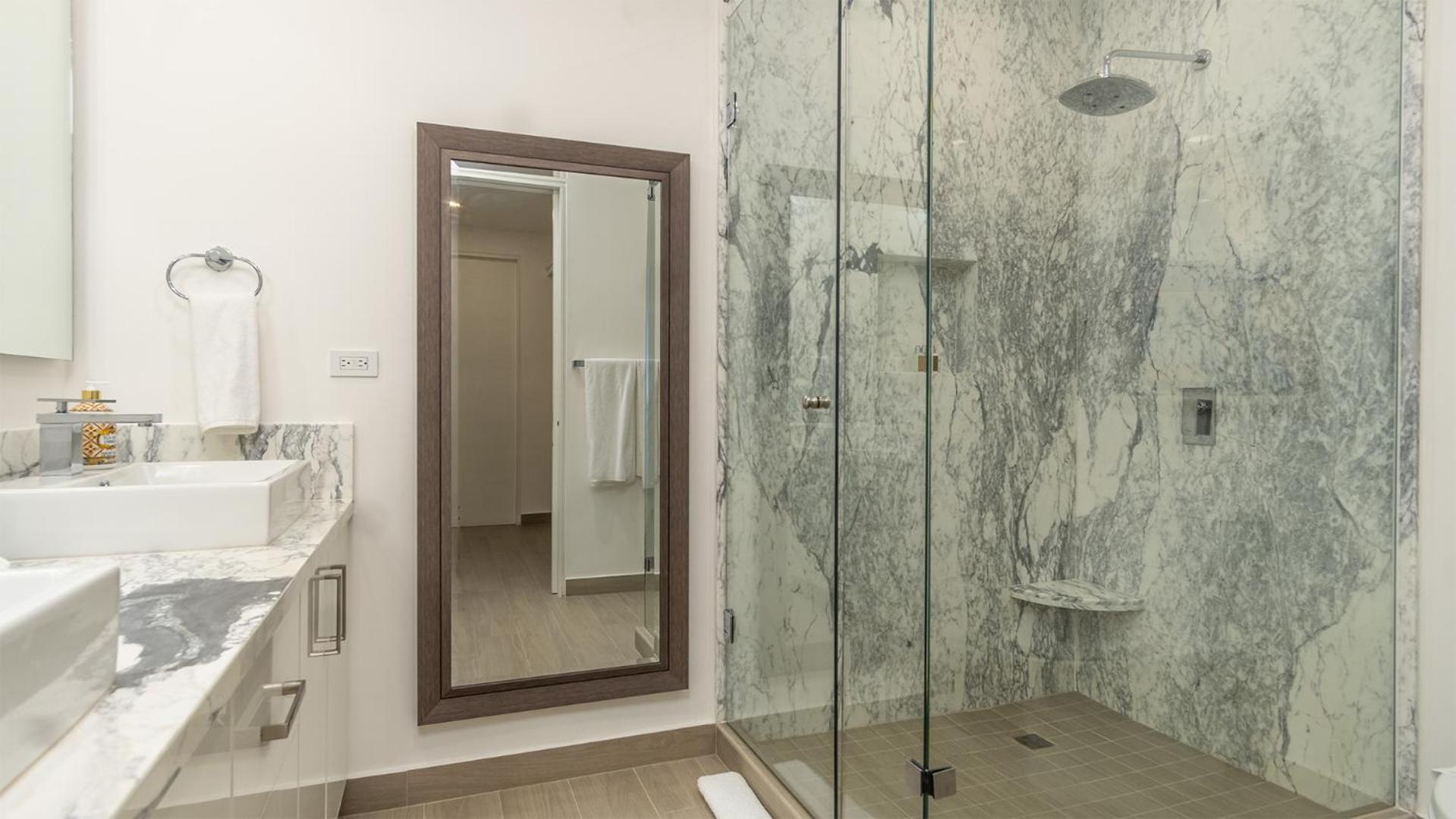 Distinctive Elegance 2 Bedroom Unit Encantame Viento 202