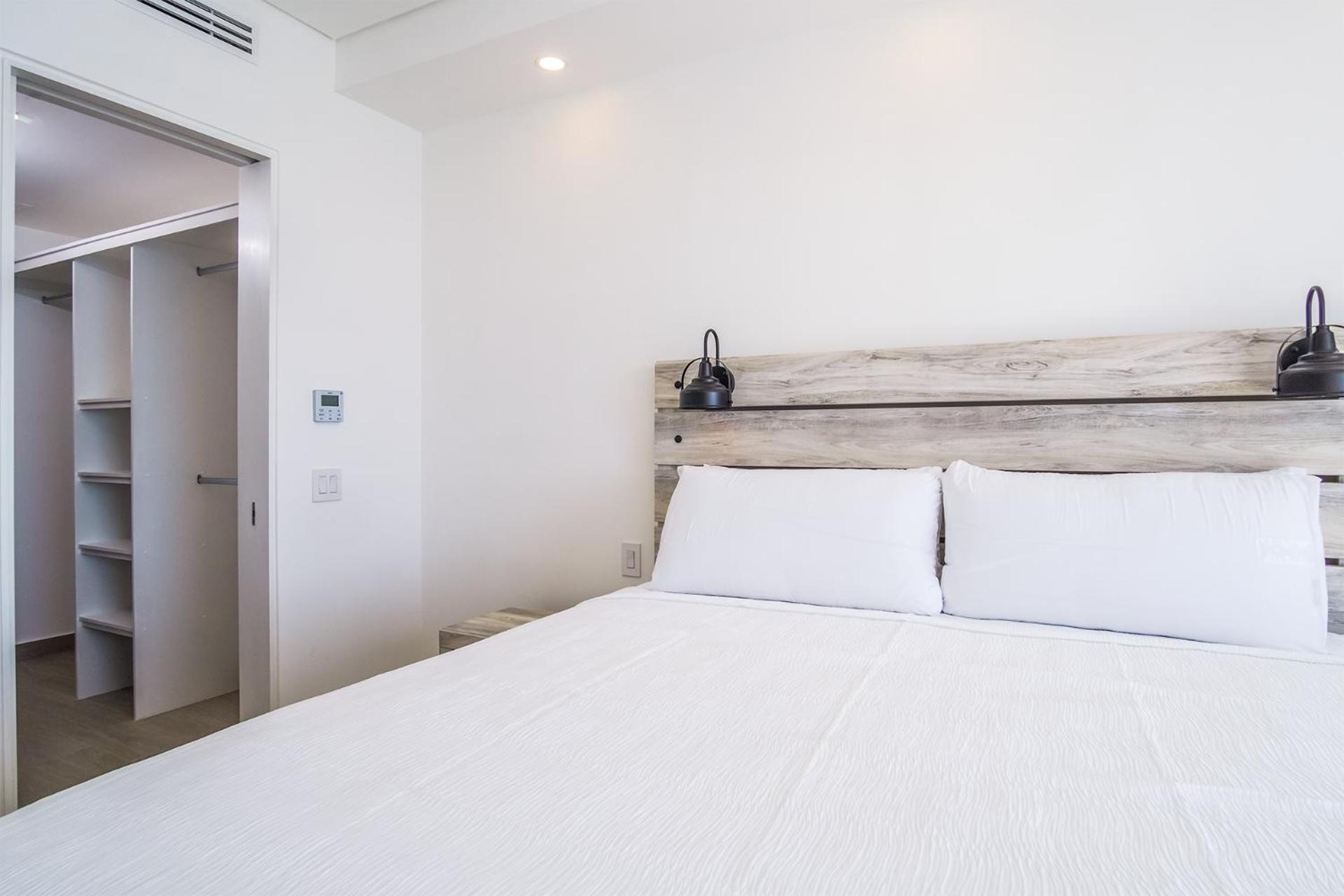 Breathtaking 3 bedroom condo Encantame Towers Velero 1801