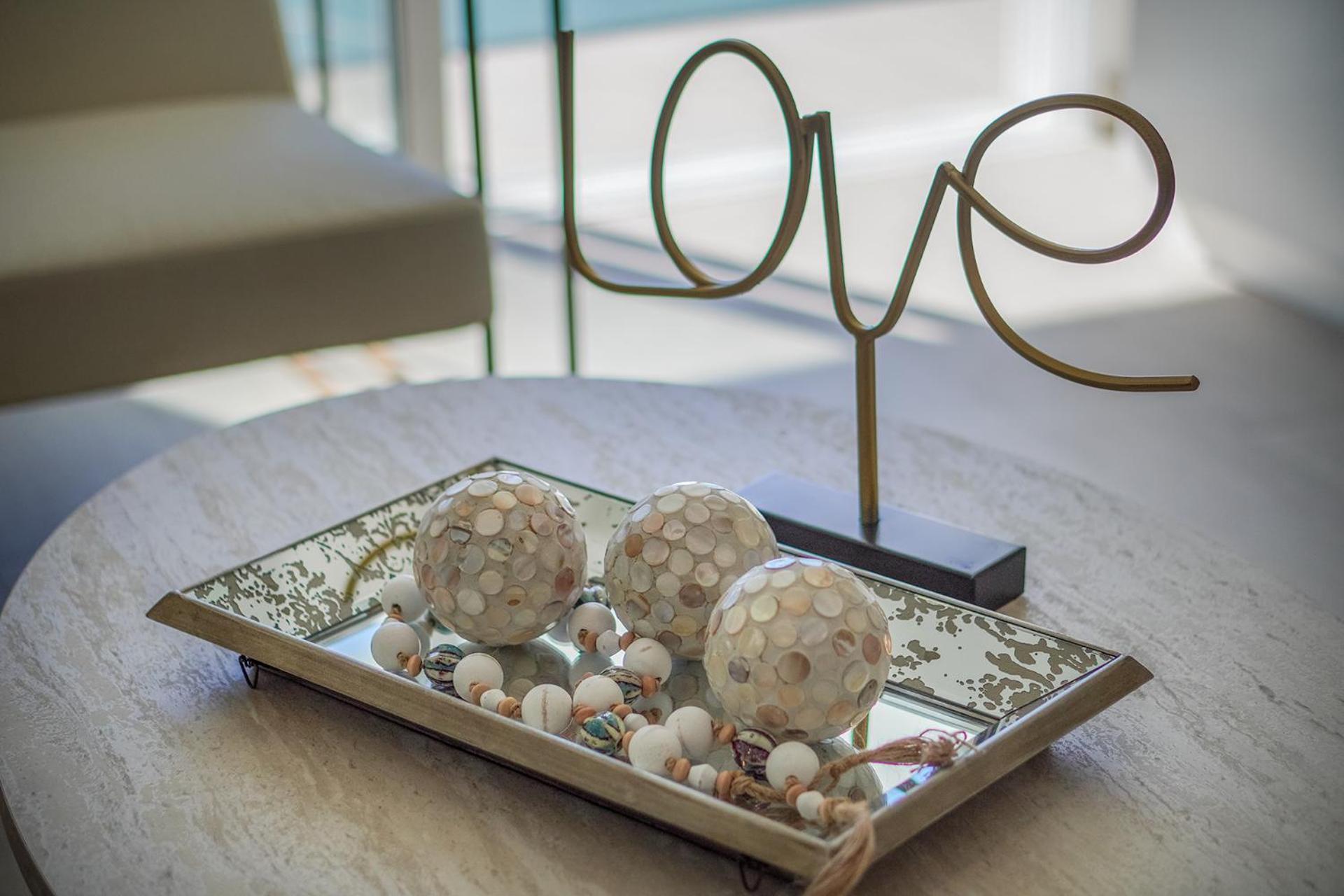 Stay in Luxury/Splash in New Lazy River this Winter Encanatame Towers 903