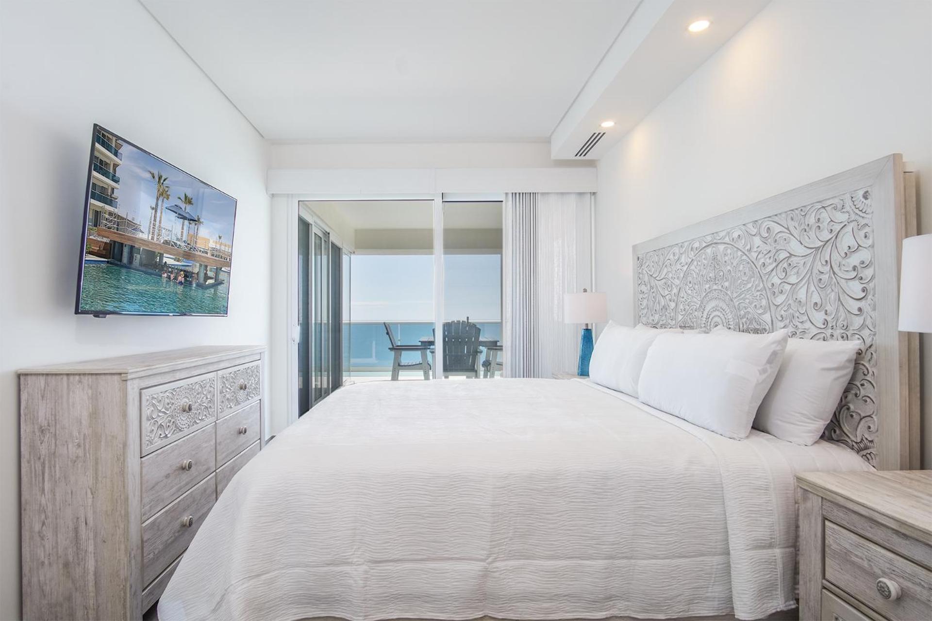 Breathtaking 3 bedroom condo Encantame Towers Velero 1801