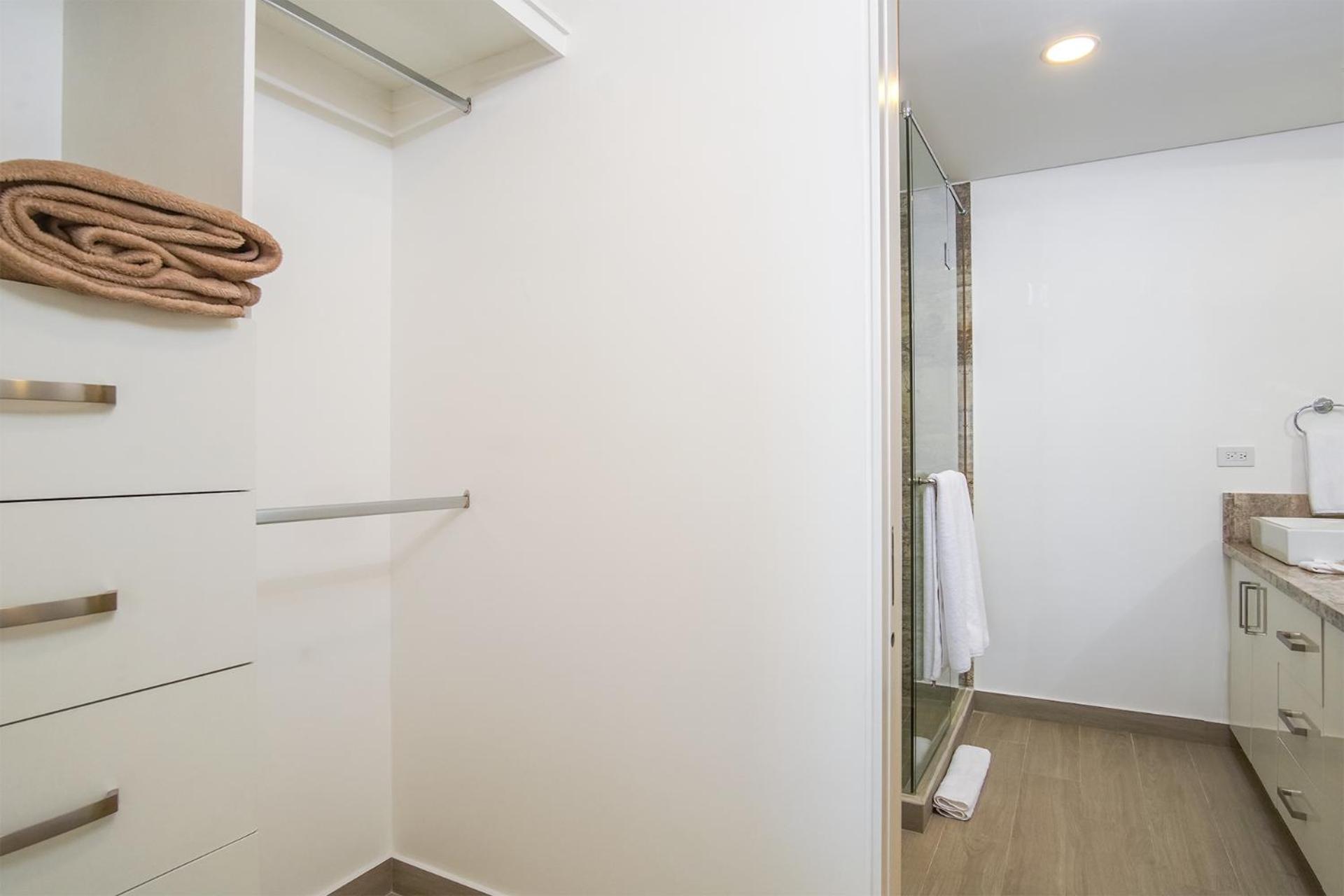Breathtaking 3 bedroom condo Encantame Towers Velero 1801