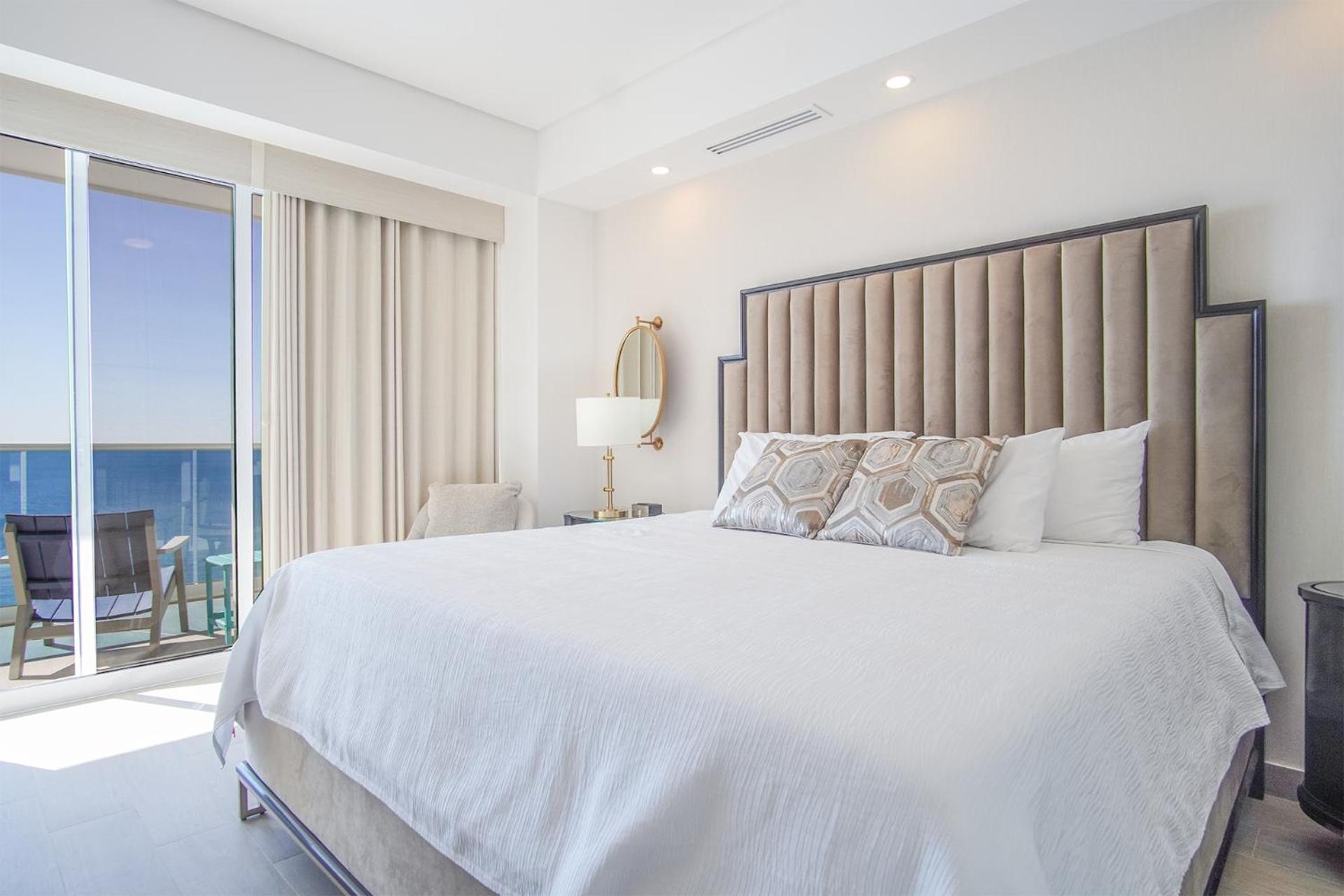 Stay in Luxury/Splash in New Lazy River this Winter Encanatame Towers 903