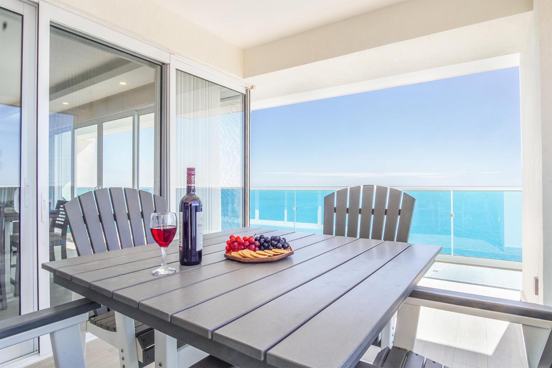 Breathtaking 3 bedroom condo Encantame Towers Velero 1801