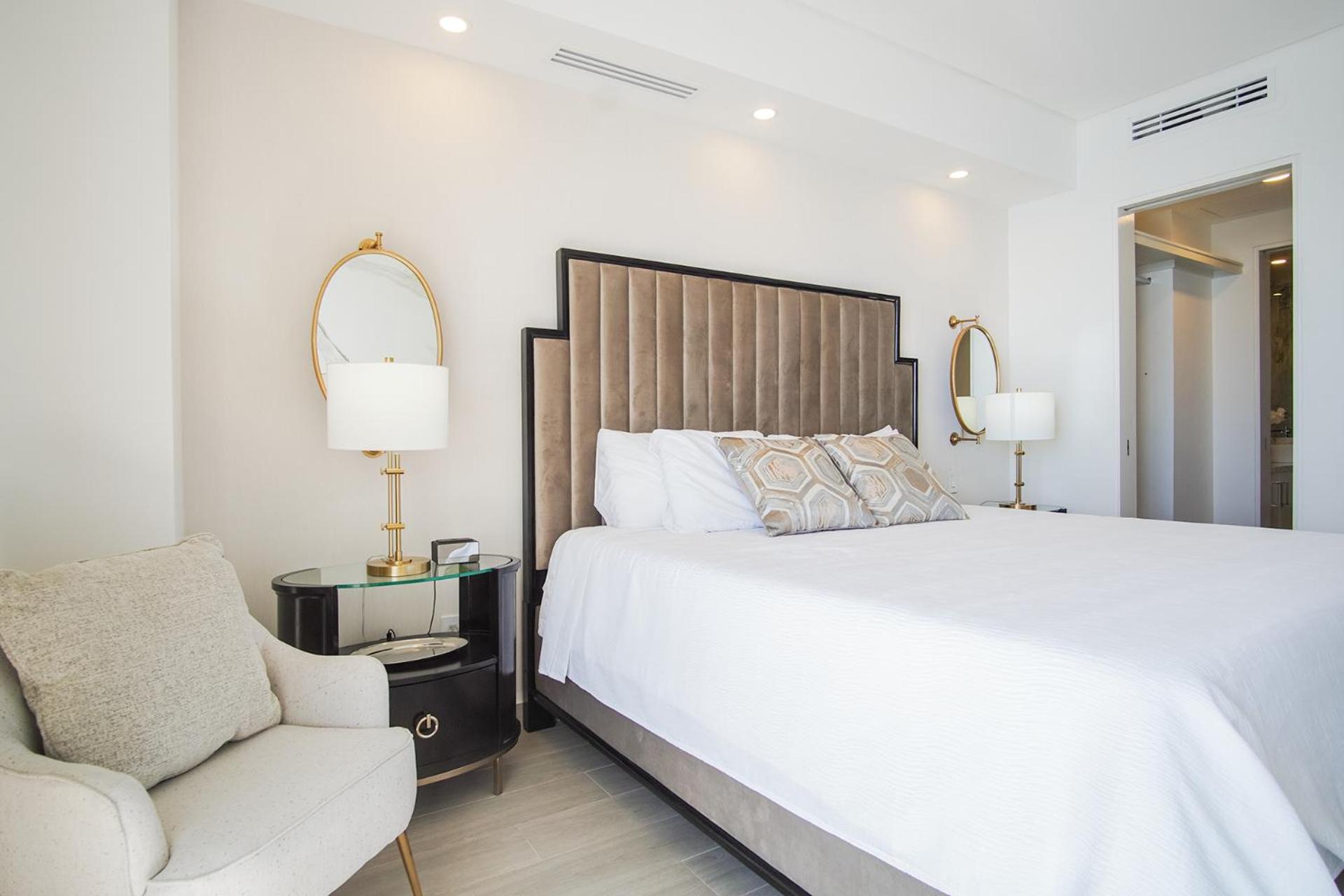 Stay in Luxury/Splash in New Lazy River this Winter Encanatame Towers 903