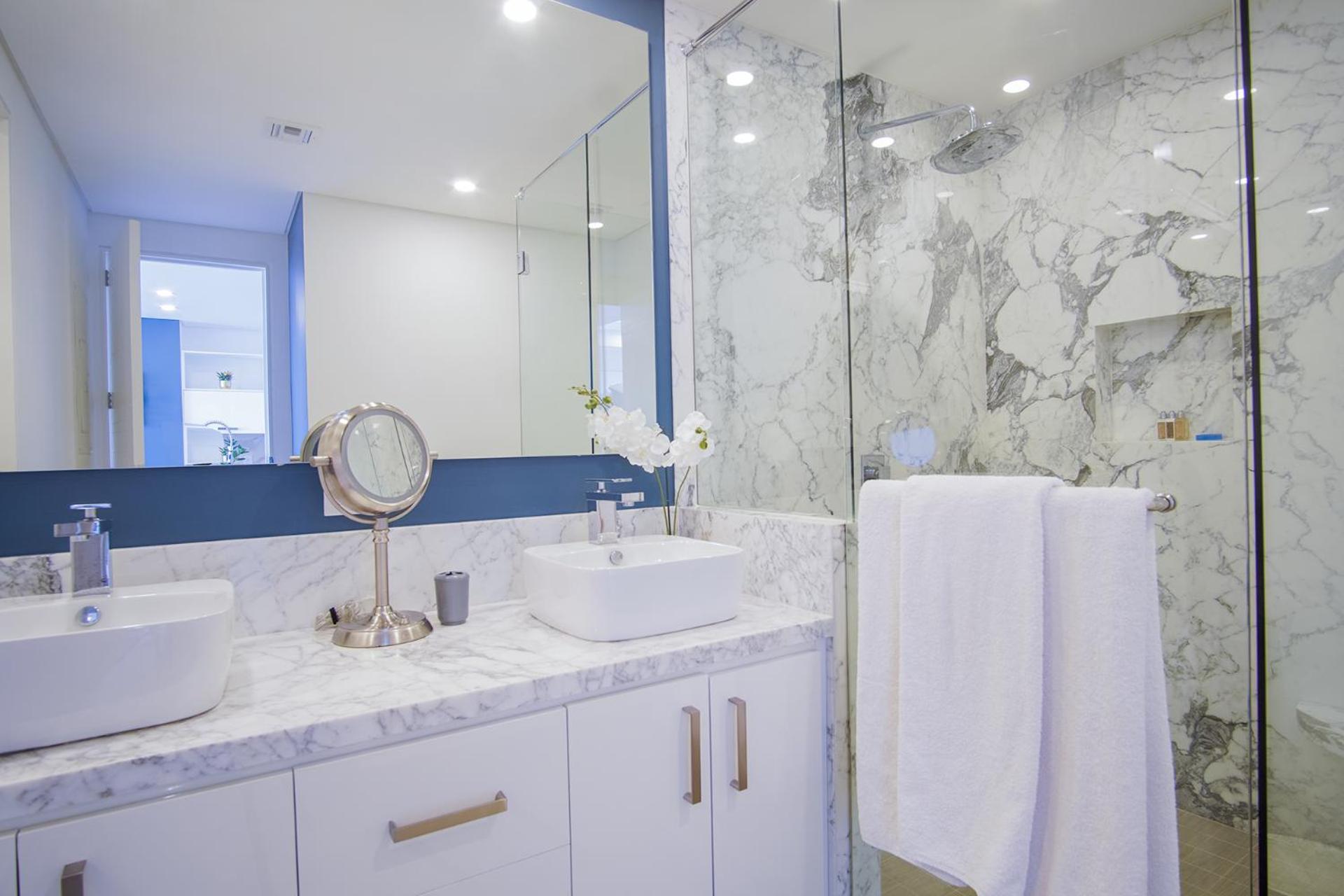 Stay in Luxury/Splash in New Lazy River this Winter Encanatame Towers 903