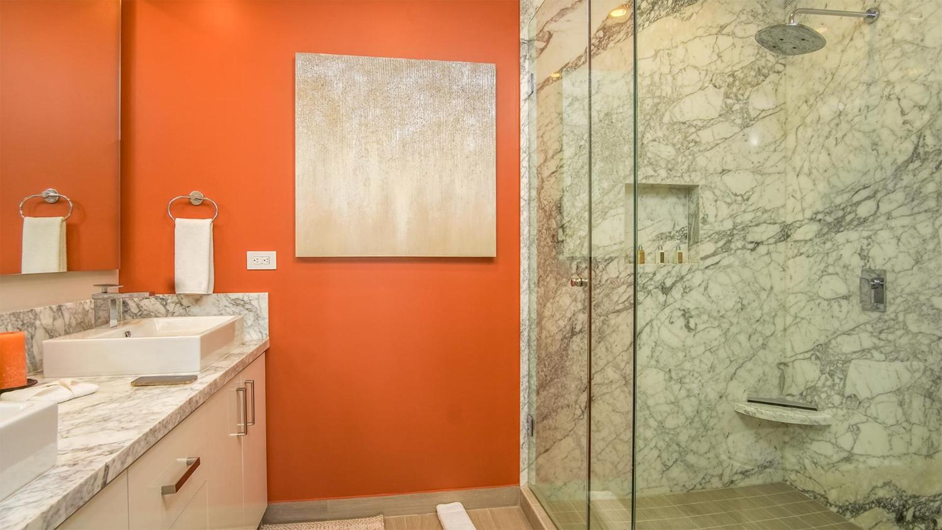 Attractive 2 bedroom condo Encantame Towers Velero 105