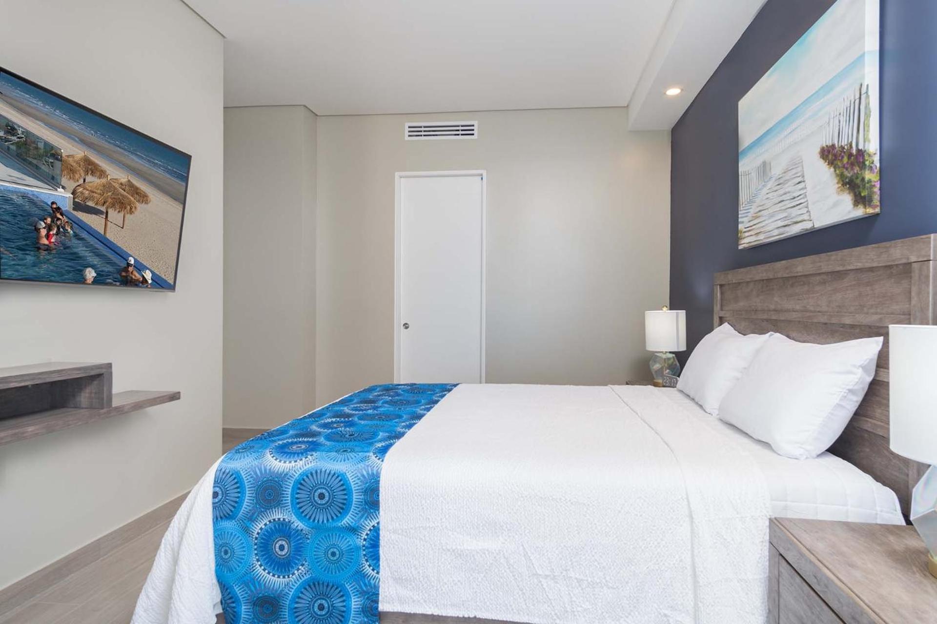 Splash in New Lazy River/Stay in Modern Luxury Encantame C-705