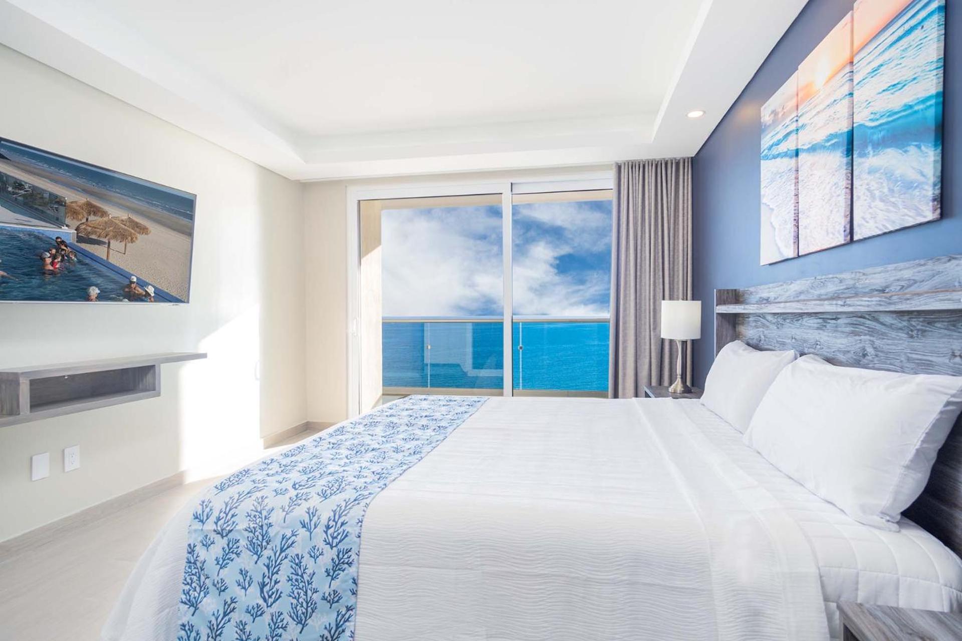 Splash in New Lazy River/Stay in Modern Luxury Encantame C-705