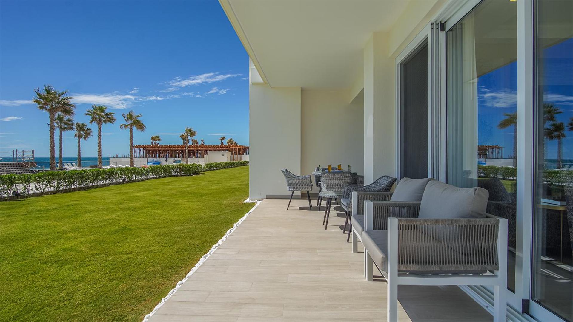Attractive 2 bedroom condo Encantame Towers Velero 105
