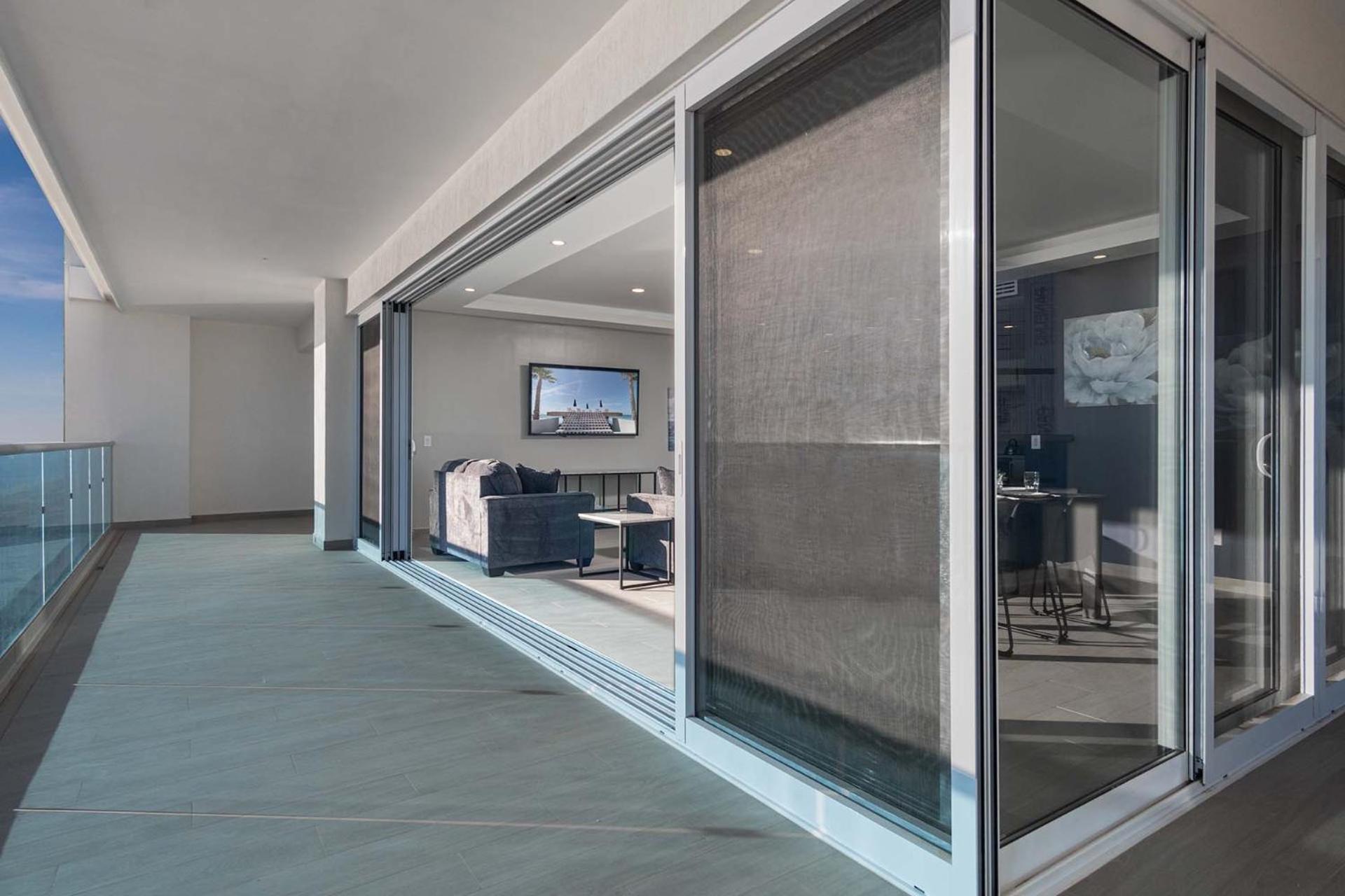 Splash in New Lazy River/Stay in Modern Luxury Encantame C-705