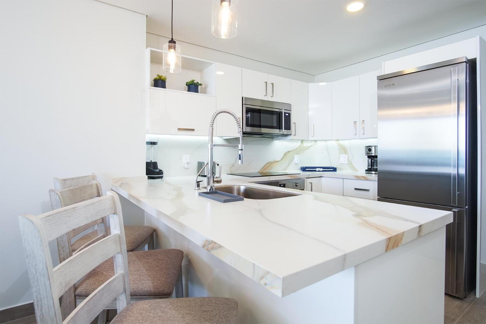 Sublime 1 bedroom condo Encantame Towers Verano 503