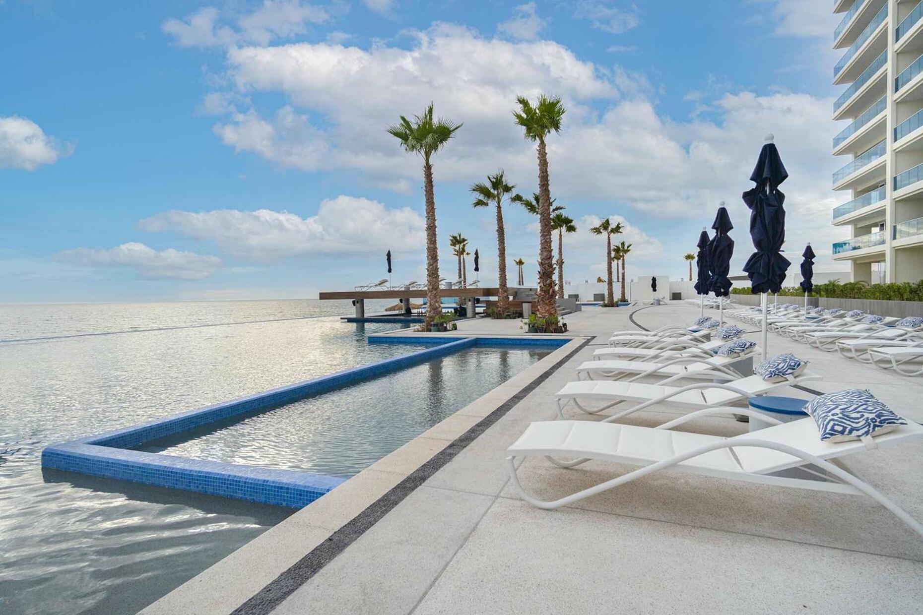 Sublime 1 bedroom condo Encantame Towers Verano 503