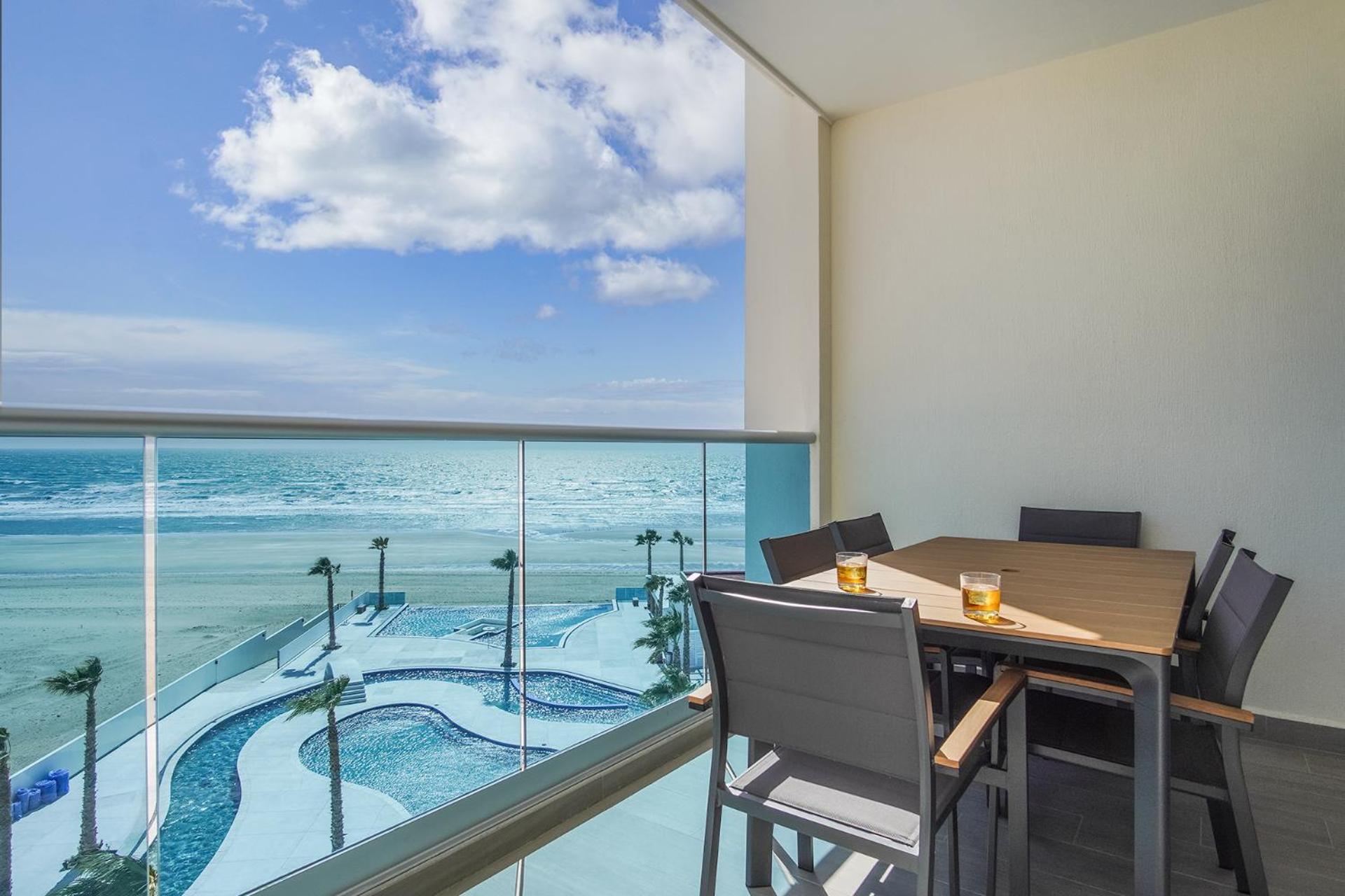 Sublime 1 bedroom condo Encantame Towers Verano 503