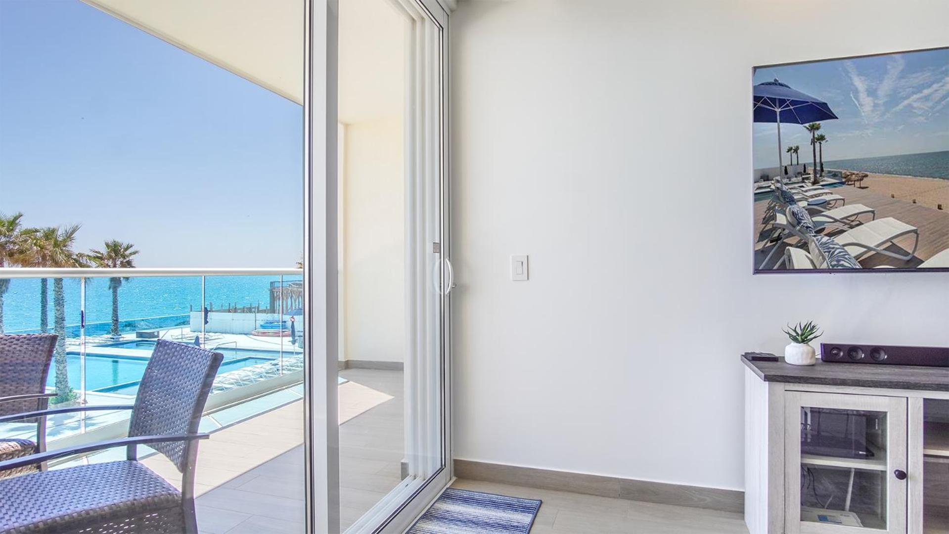 Modern Luxury, Beachfront, Ocean Views C203 Encantame