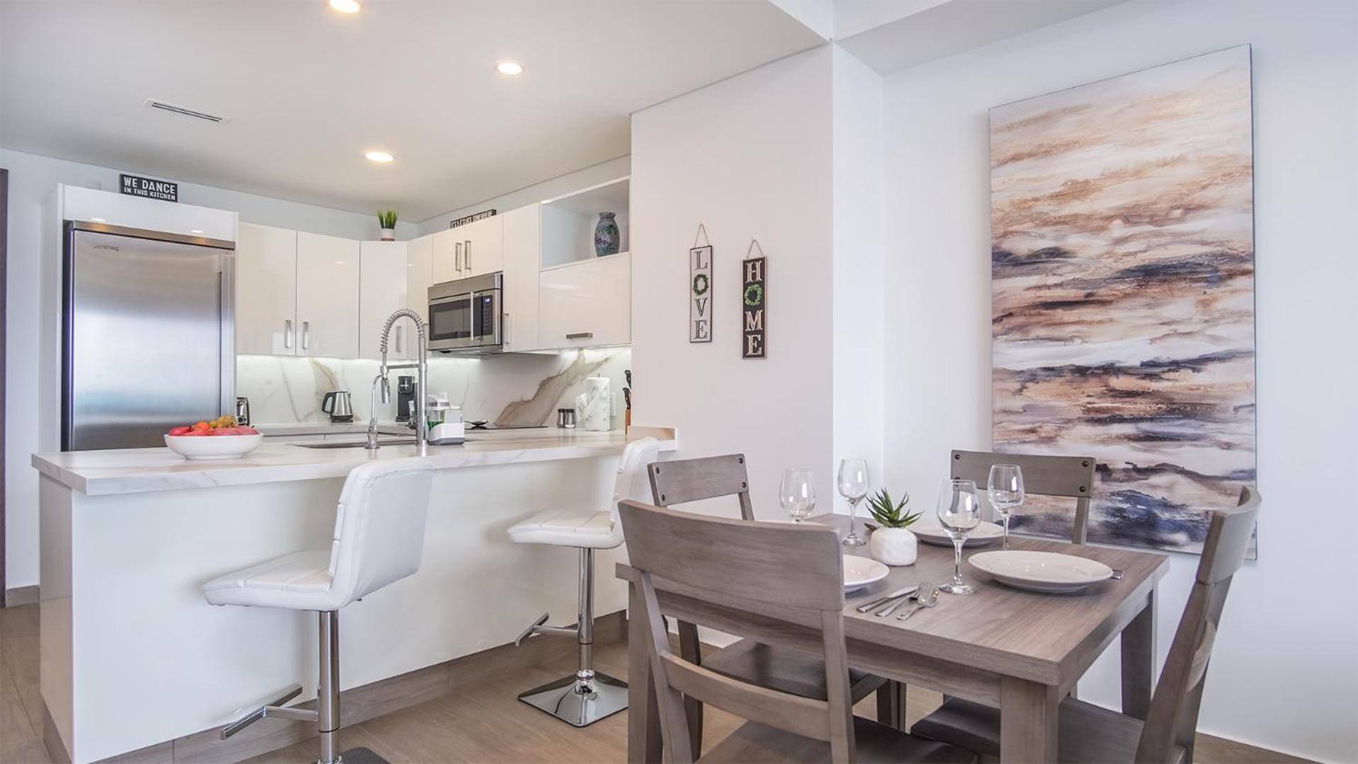 Modern Luxury, Beachfront, Ocean Views C203 Encantame
