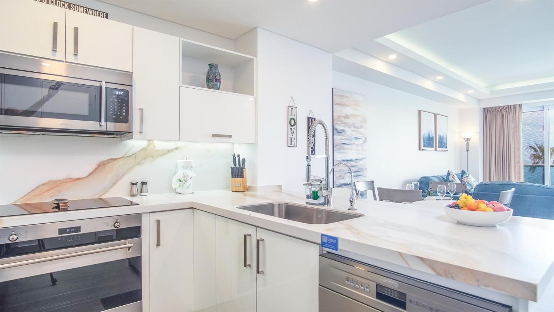 Modern Luxury, Beachfront, Ocean Views C203 Encantame