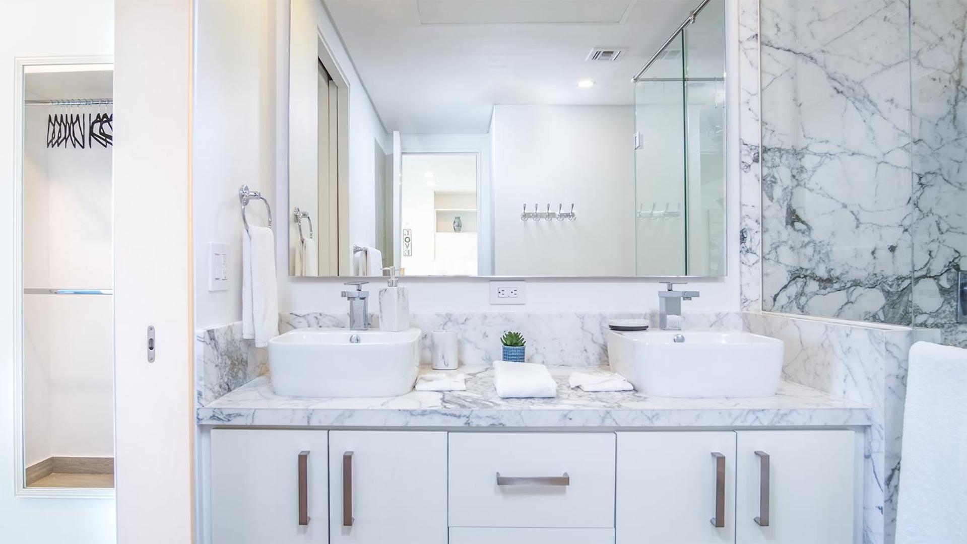 Modern Luxury, Beachfront, Ocean Views C203 Encantame