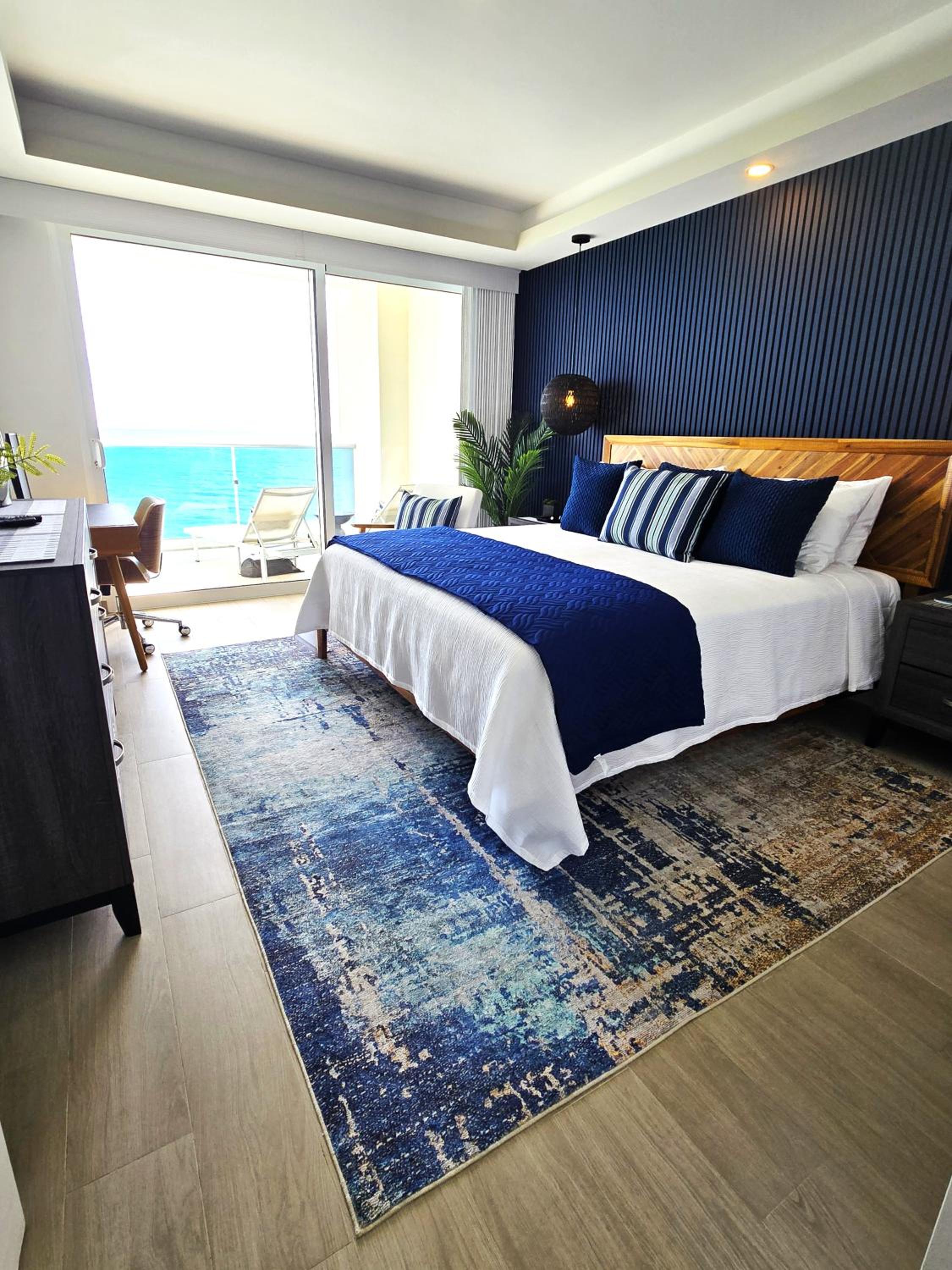 Beautiful 2 bedroom Corner Beach Front Condominium Encantame Velero 905