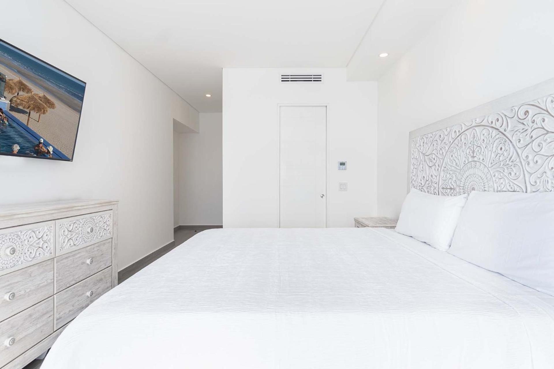 Family Paradise! 3 bedroom Corner Condominium Beach Front Encantame C-701