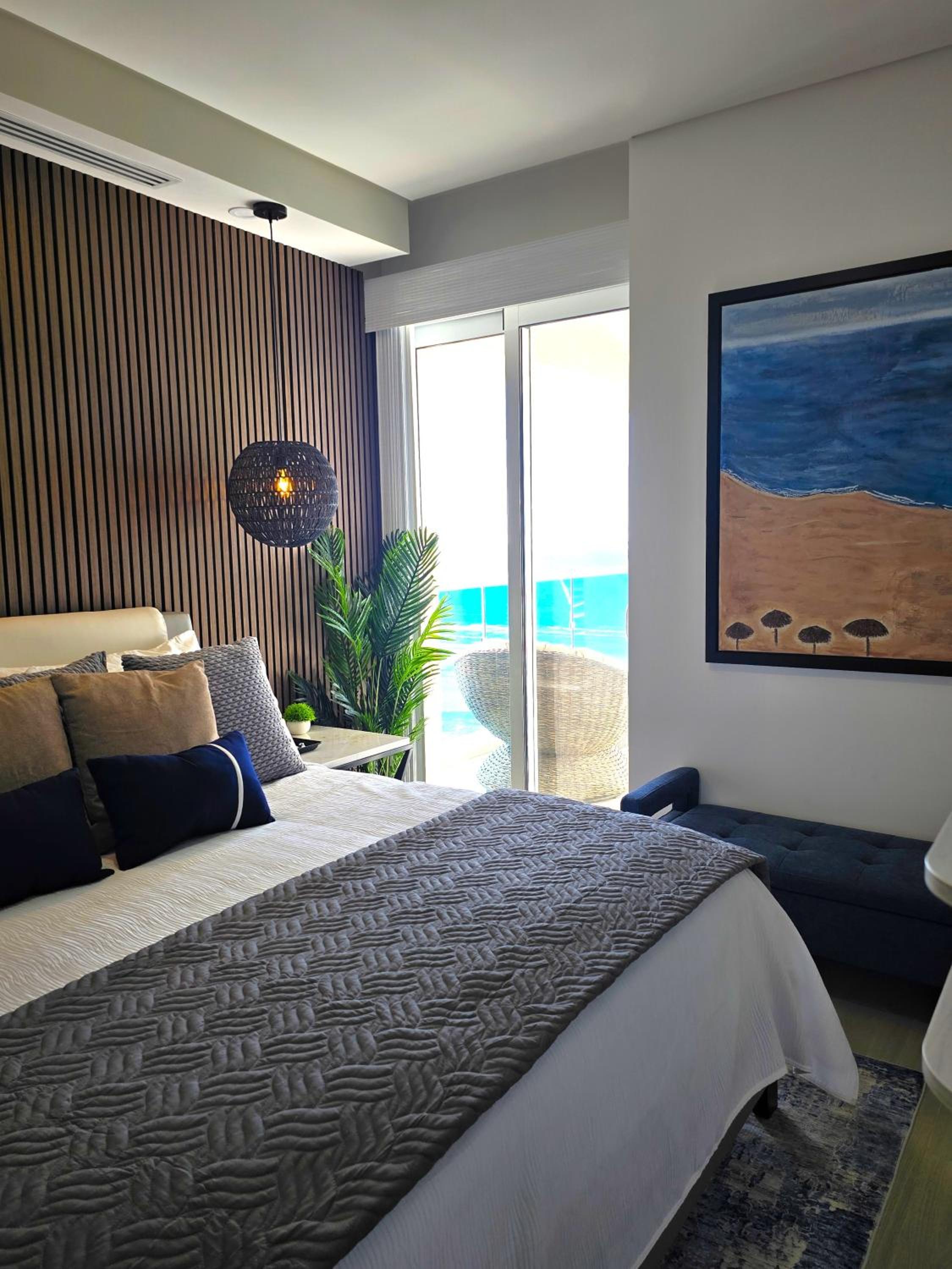 Beautiful 2 bedroom Corner Beach Front Condominium Encantame Velero 905