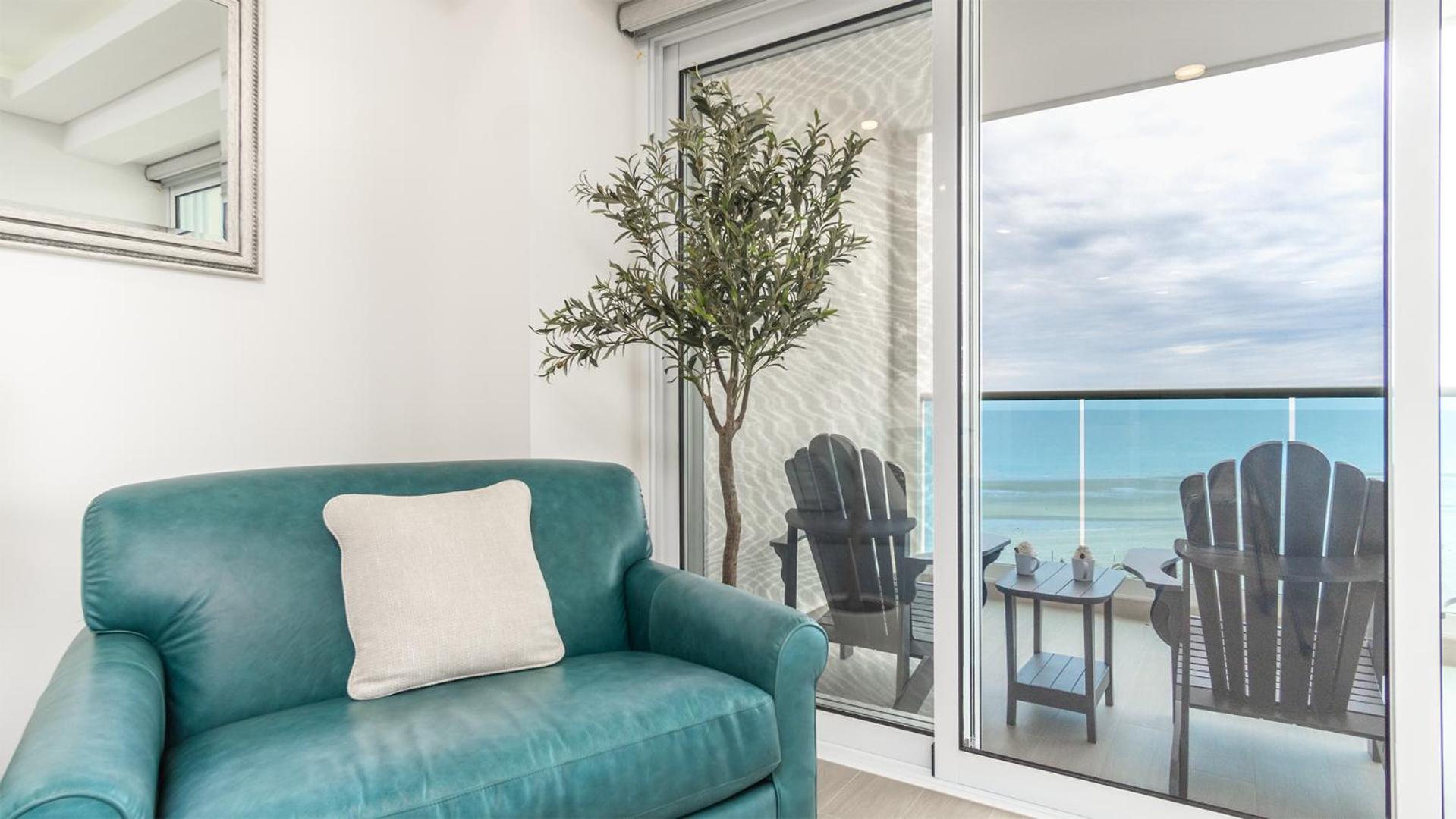 All About The Beach!! 1 bedroom condo at Encantame Towers W503