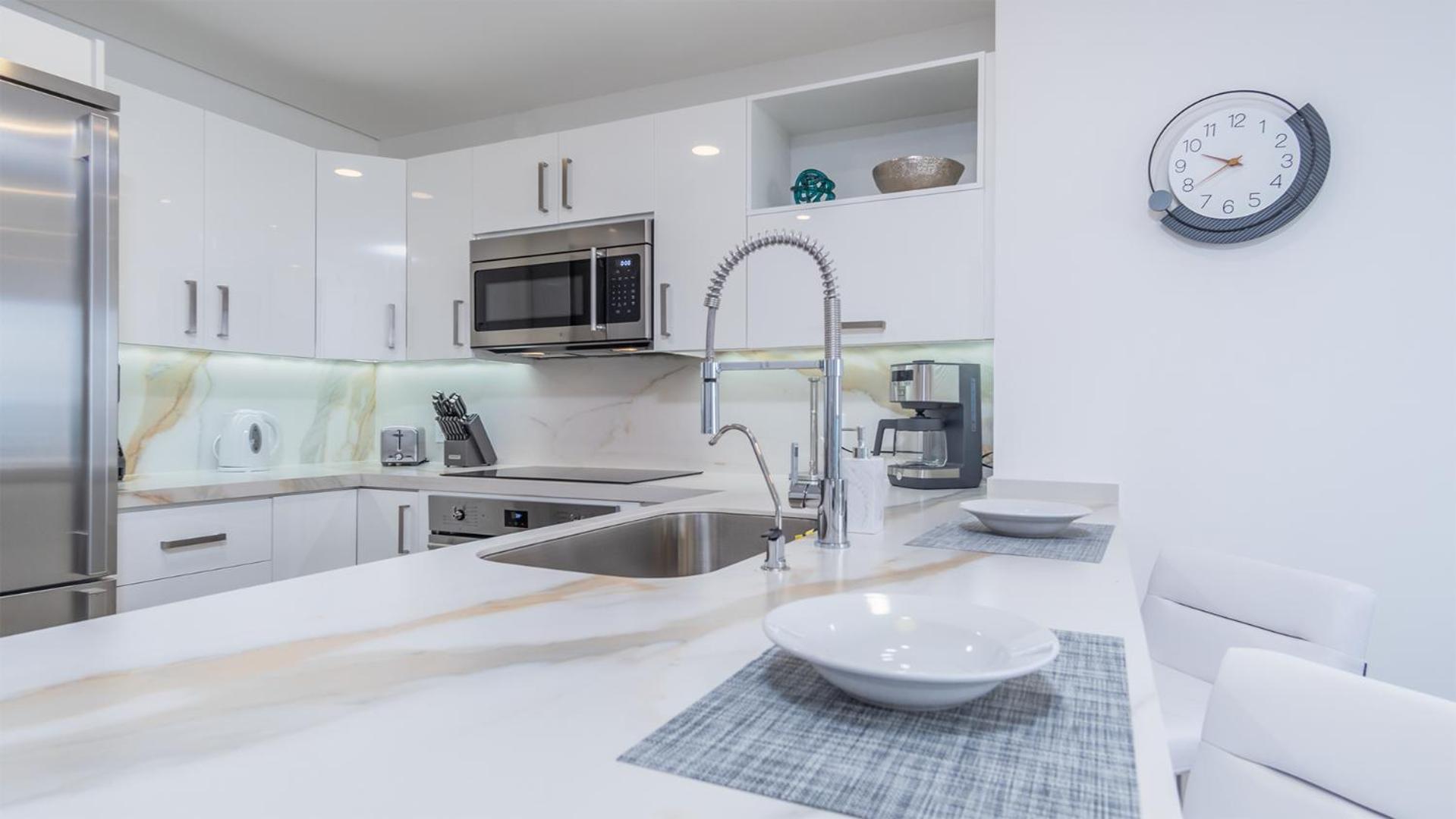 All About The Beach!! 1 bedroom condo at Encantame Towers W503