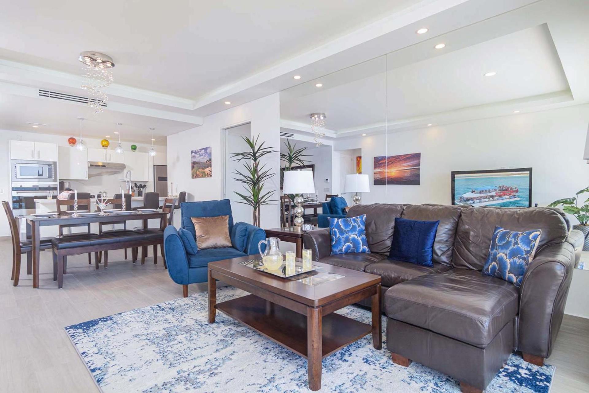 Splash in The New Lazy River/Stay in Modern Luxury Encantamae C 402